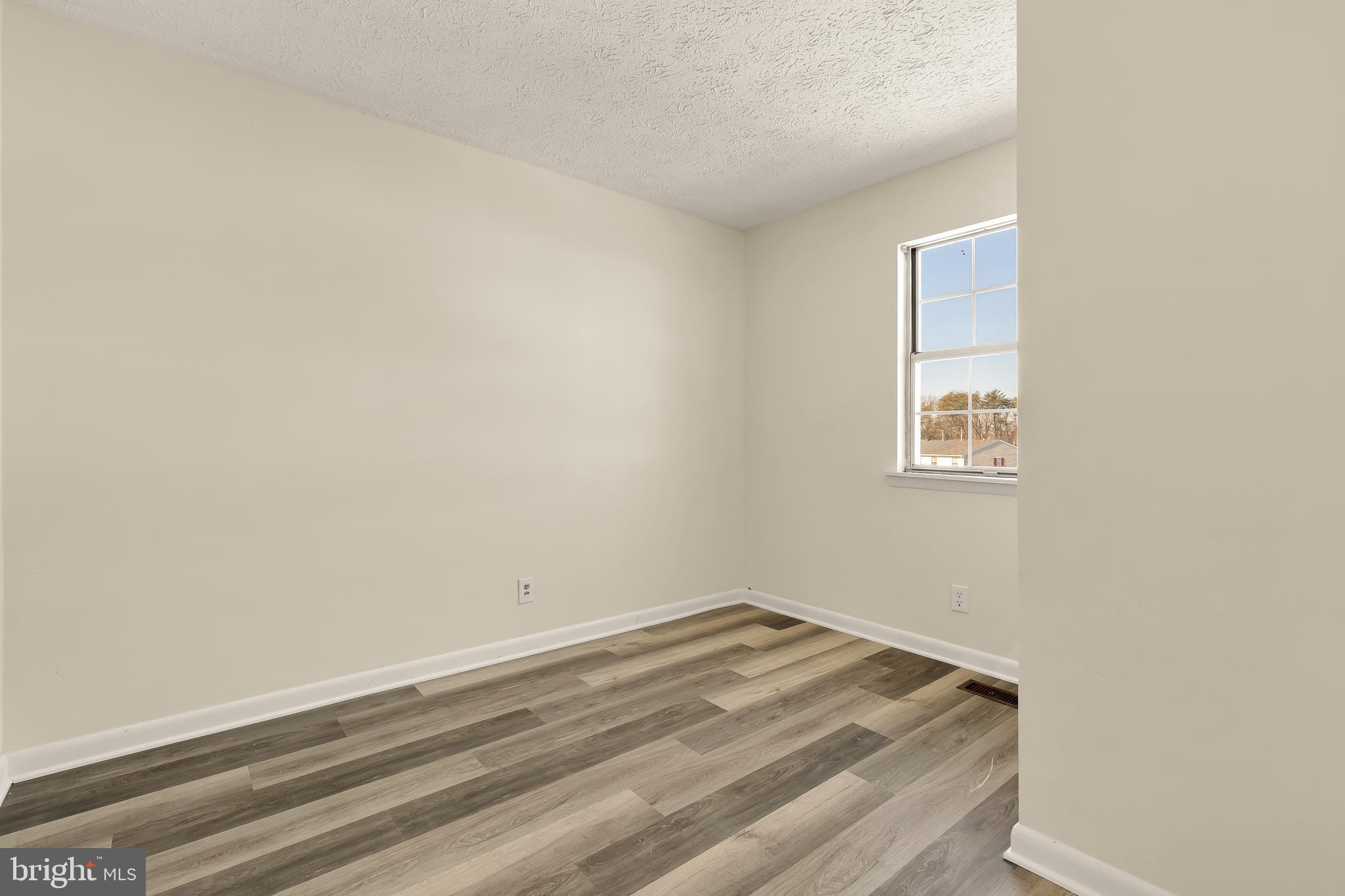 CENTRAL HILLS - Residential