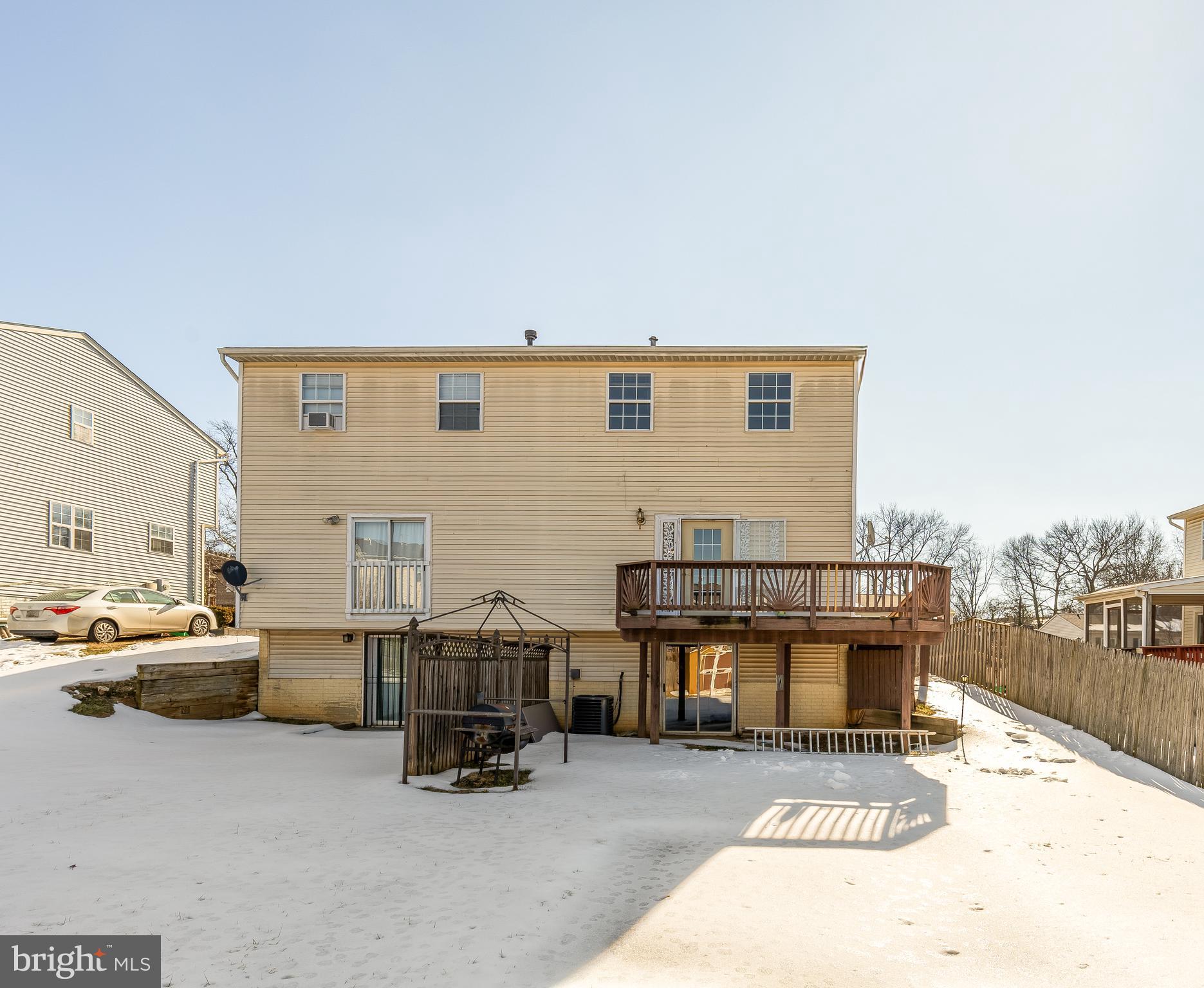 CENTRAL HILLS - Residential