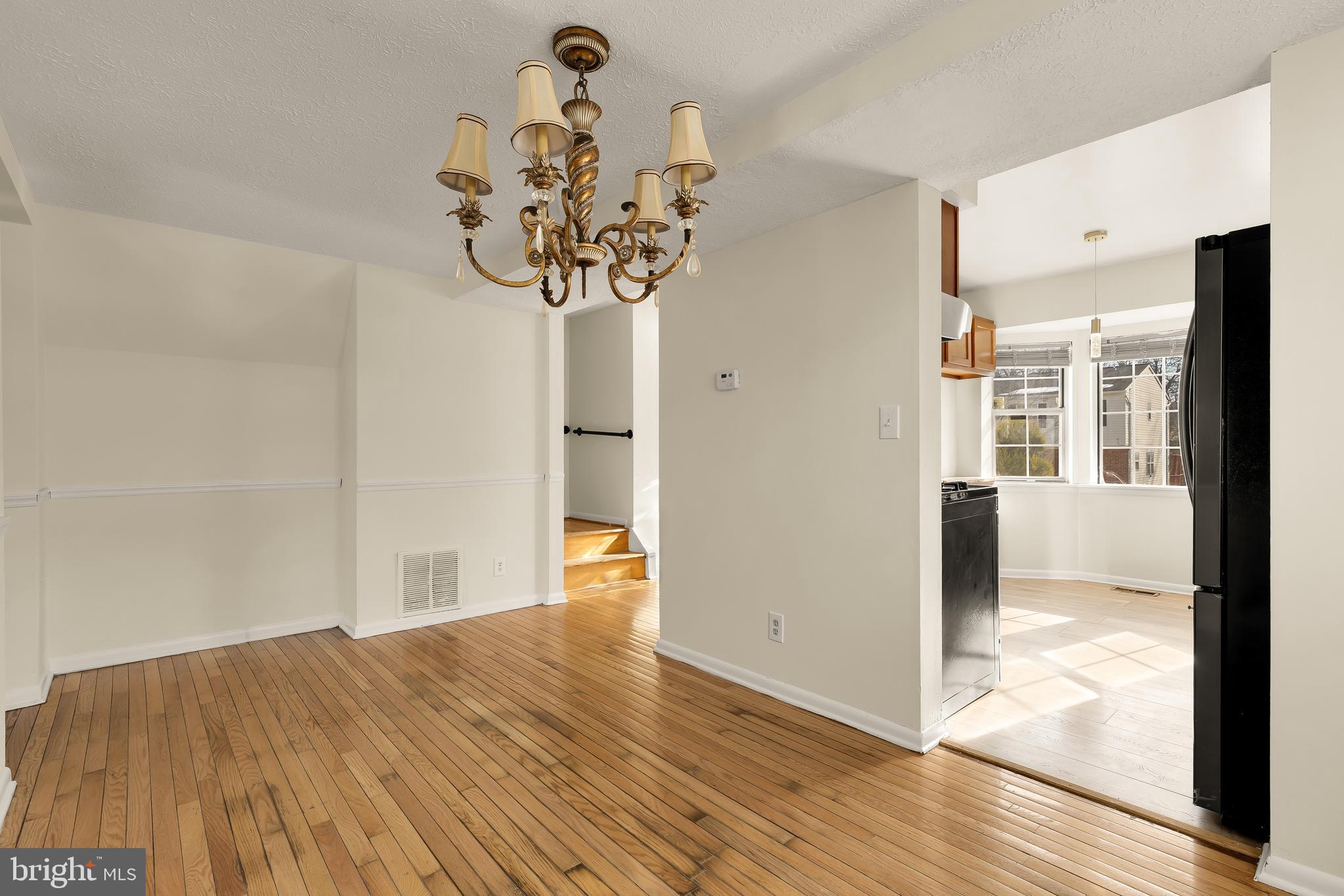 CENTRAL HILLS - Residential