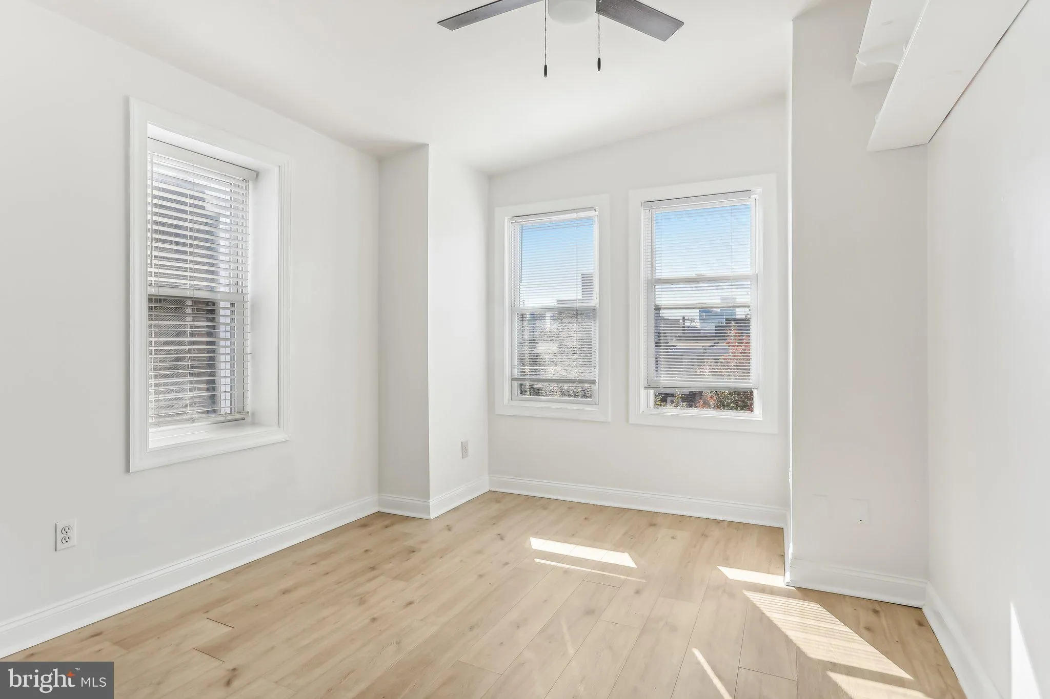 Philadelphia, Pennsylvania 19130, United States, ,Commercial,Active,30727