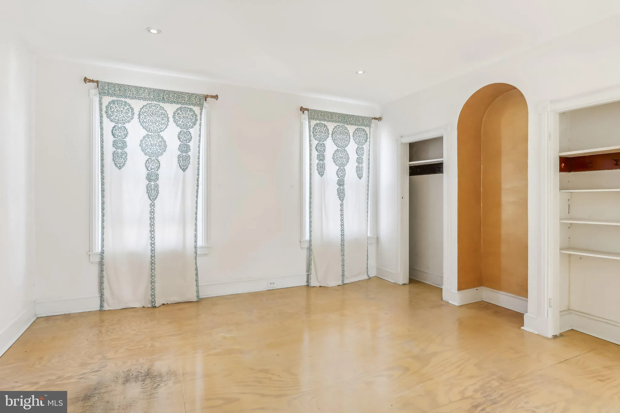 Philadelphia, Pennsylvania 19130, United States, ,Commercial,Active,30727