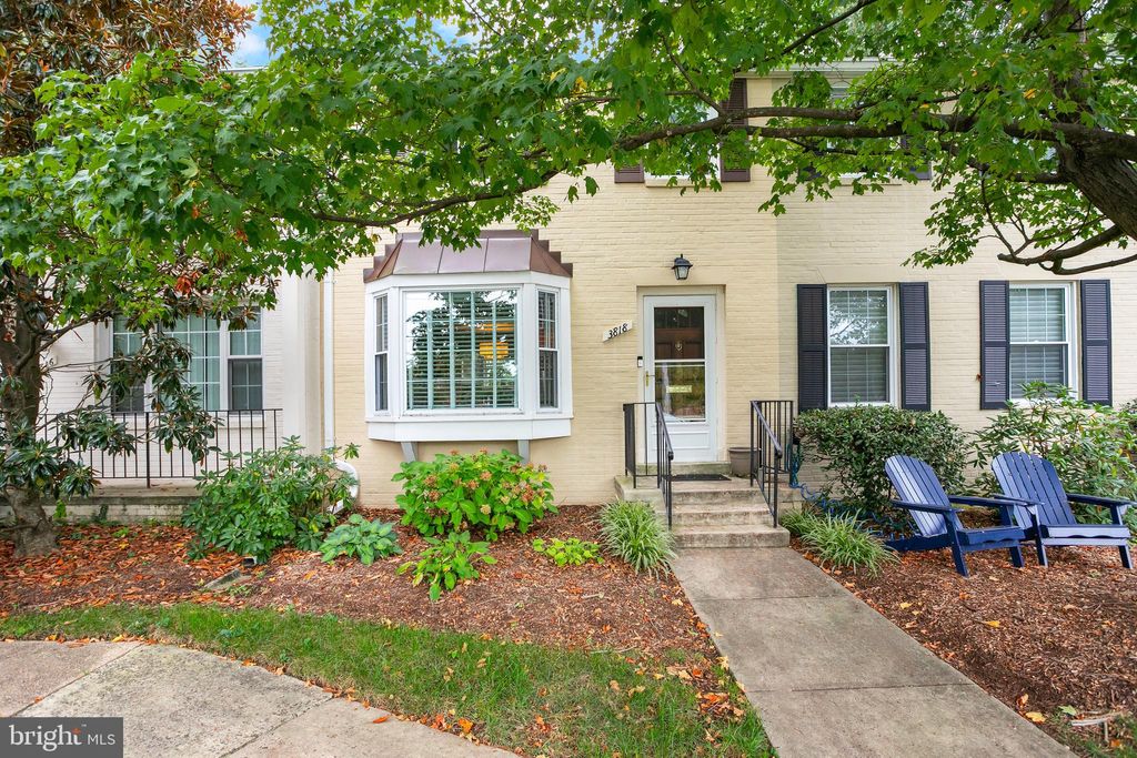 Photo of 3818 King Street, ALEXANDRIA, VA 22302 (MLS # VAAX2050294)