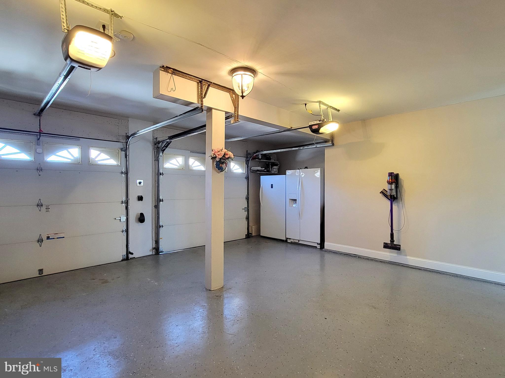 XANADU ESTATES - Residential Lease