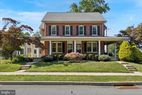 405 MAPLE AVE HARLEYSVILLE PA 19438