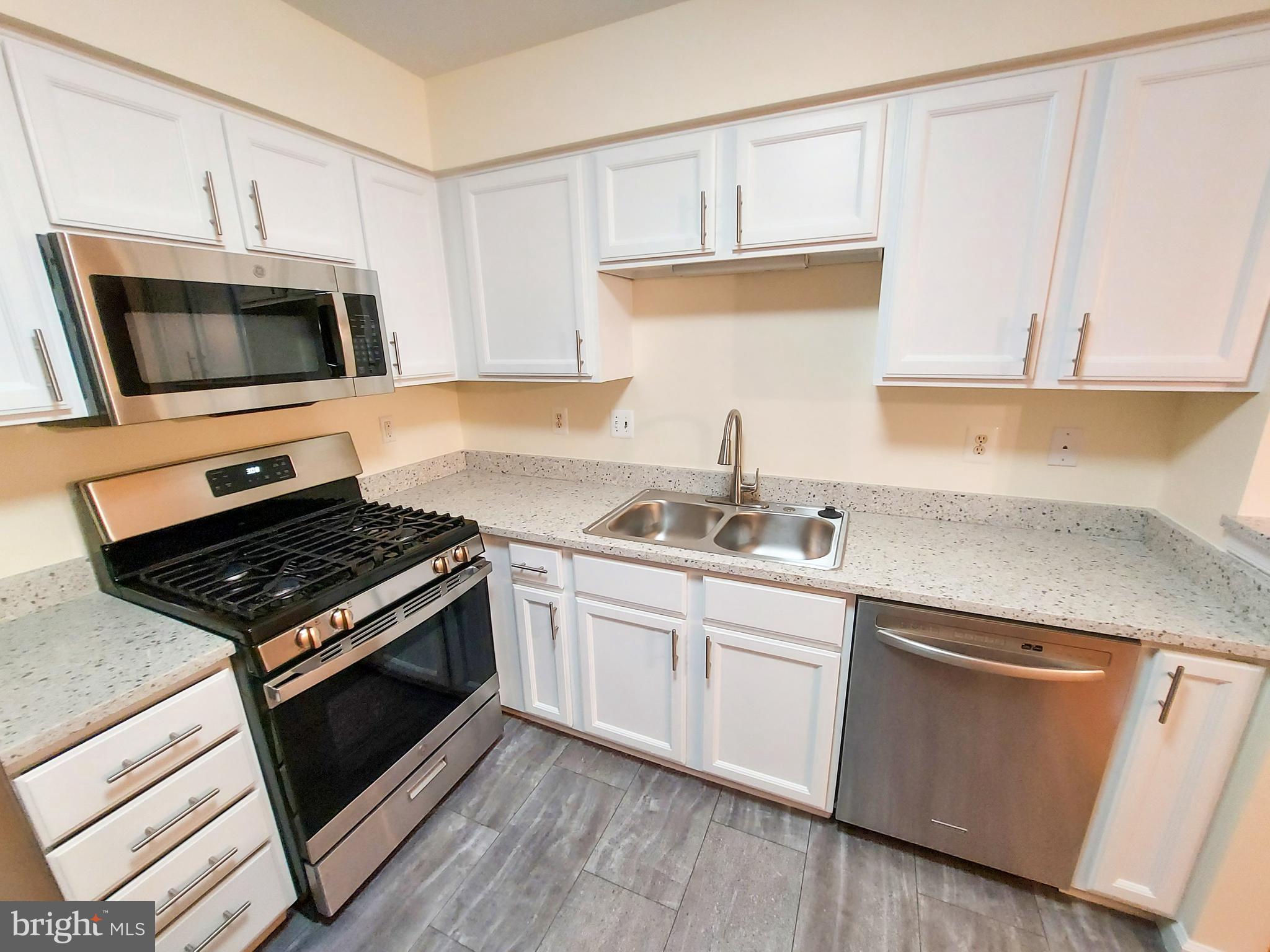 KINGSVIEW RIDGE - Residential Lease