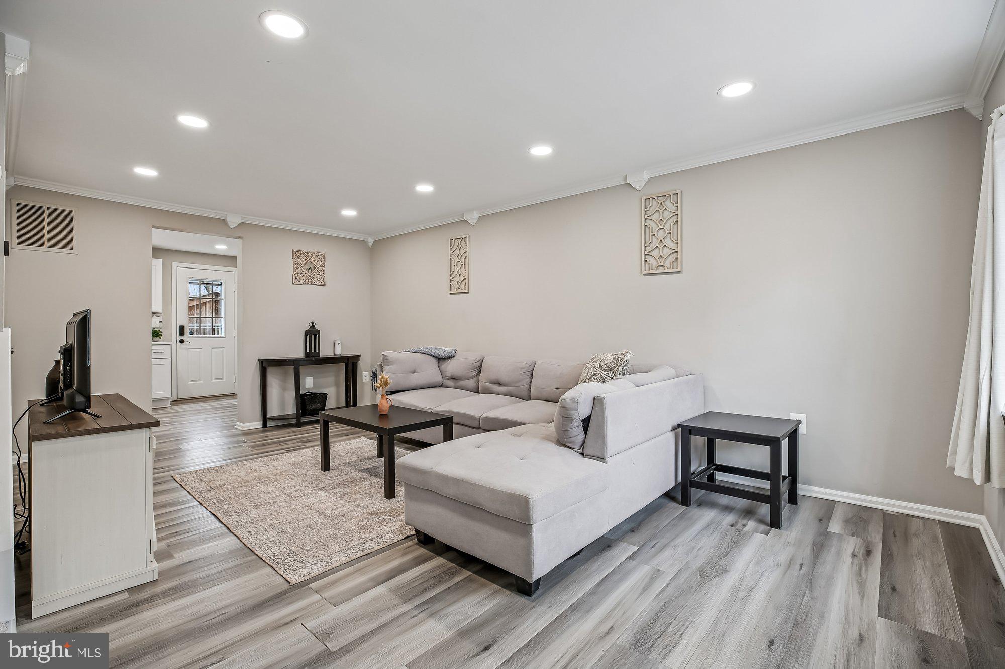 COUNTRYSIDE - Residential