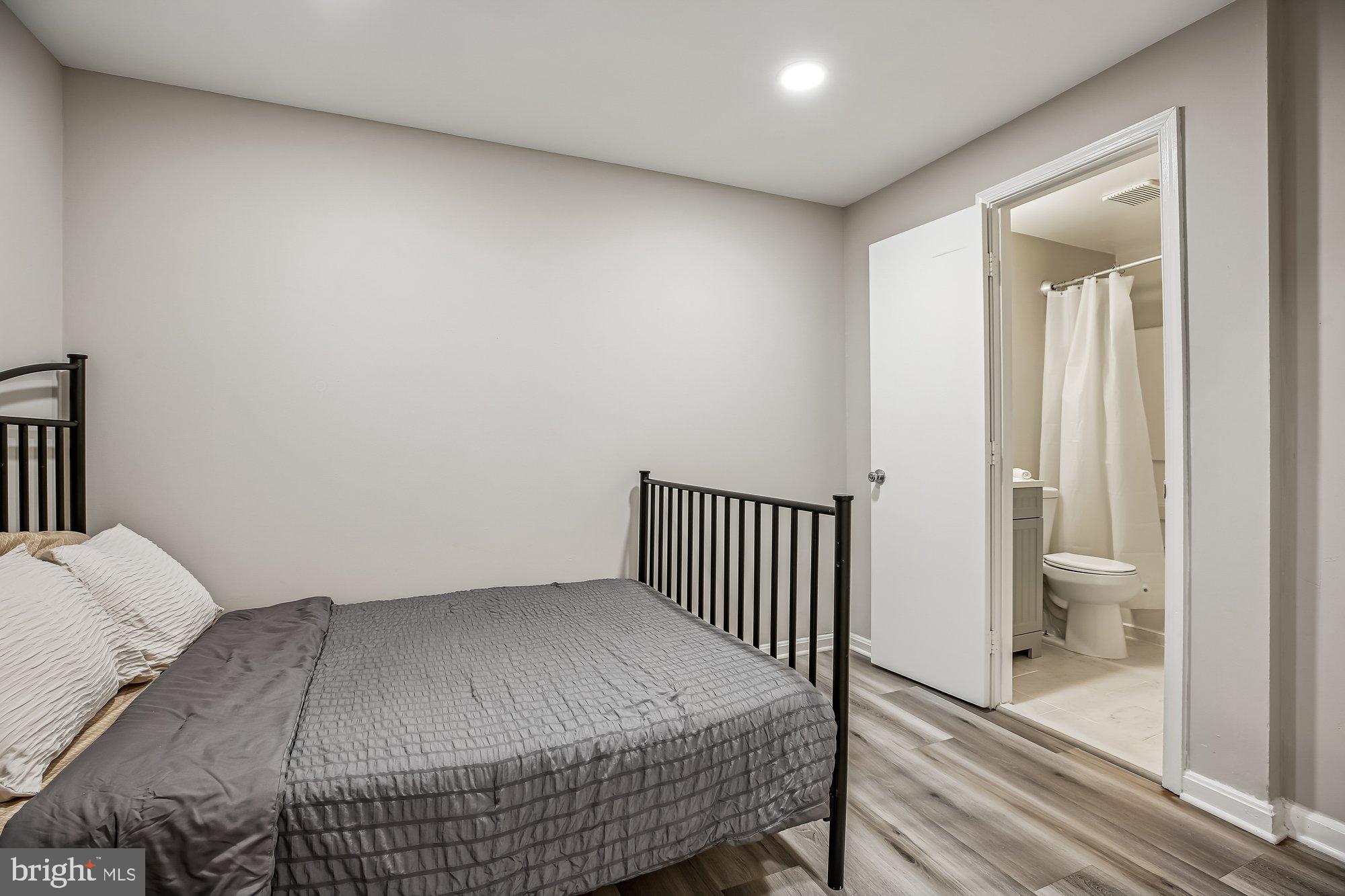 COUNTRYSIDE - Residential