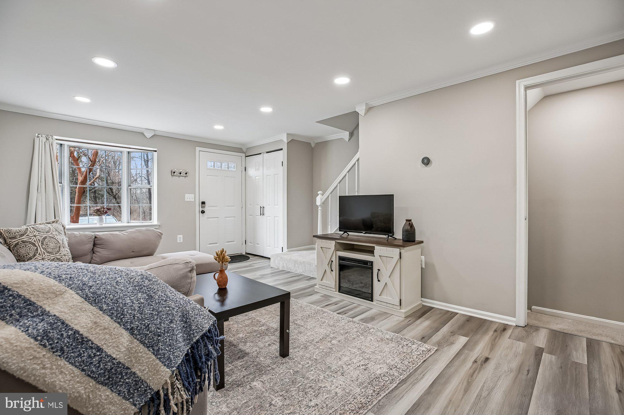 COUNTRYSIDE - Residential