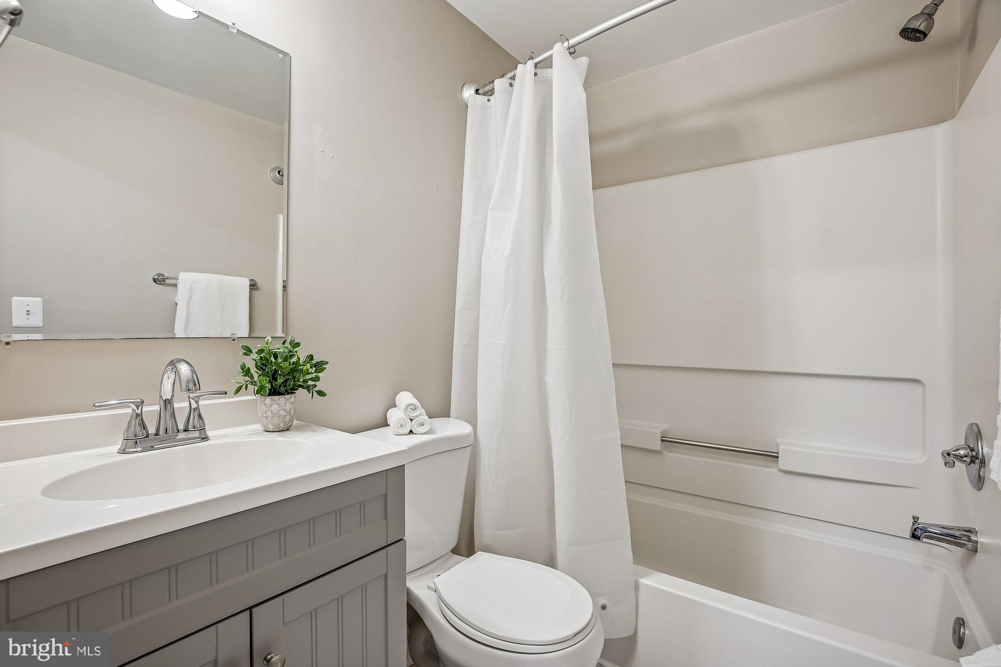 COUNTRYSIDE - Residential