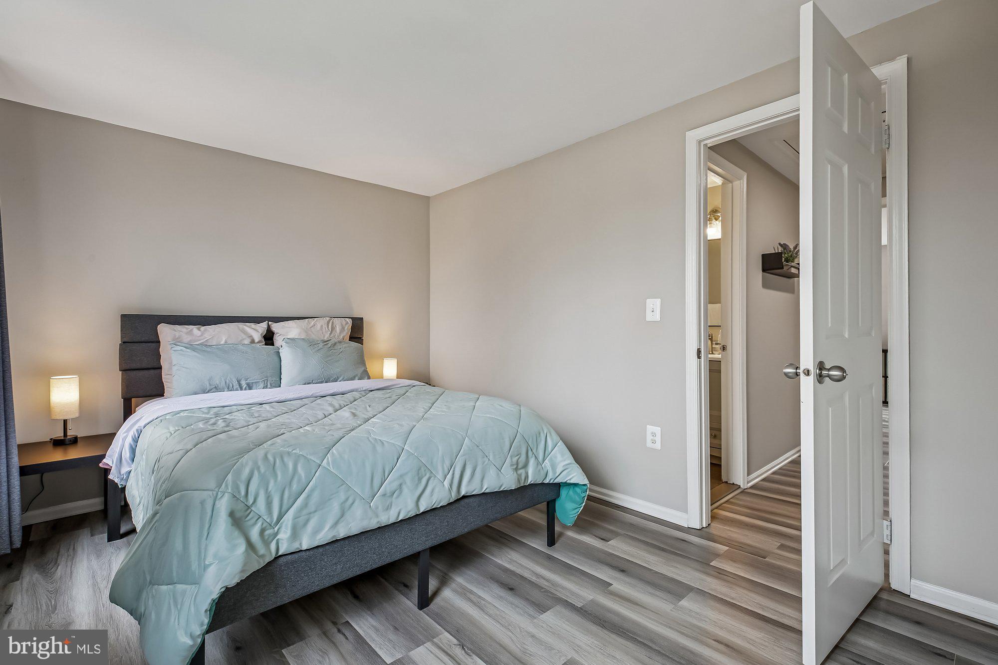 COUNTRYSIDE - Residential