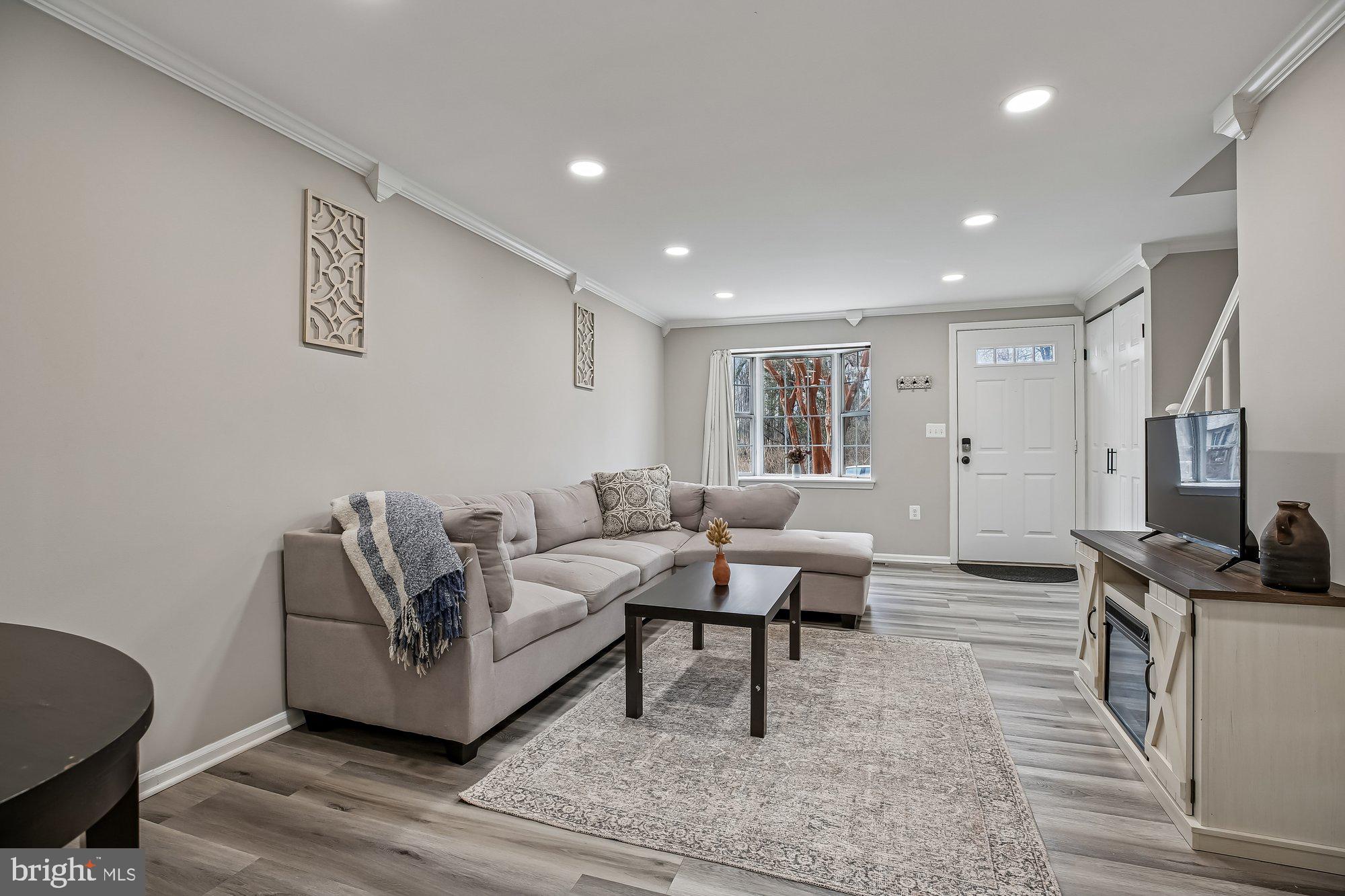 COUNTRYSIDE - Residential