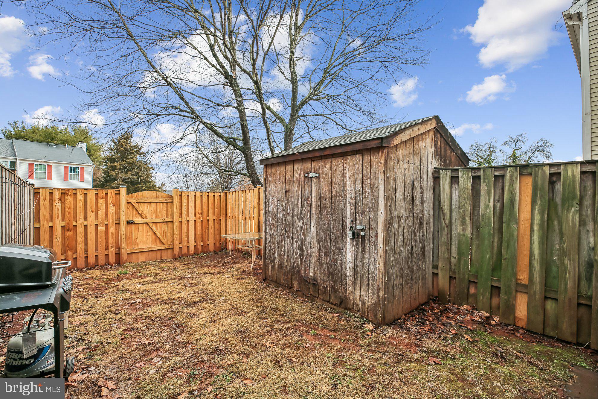 COUNTRYSIDE - Residential