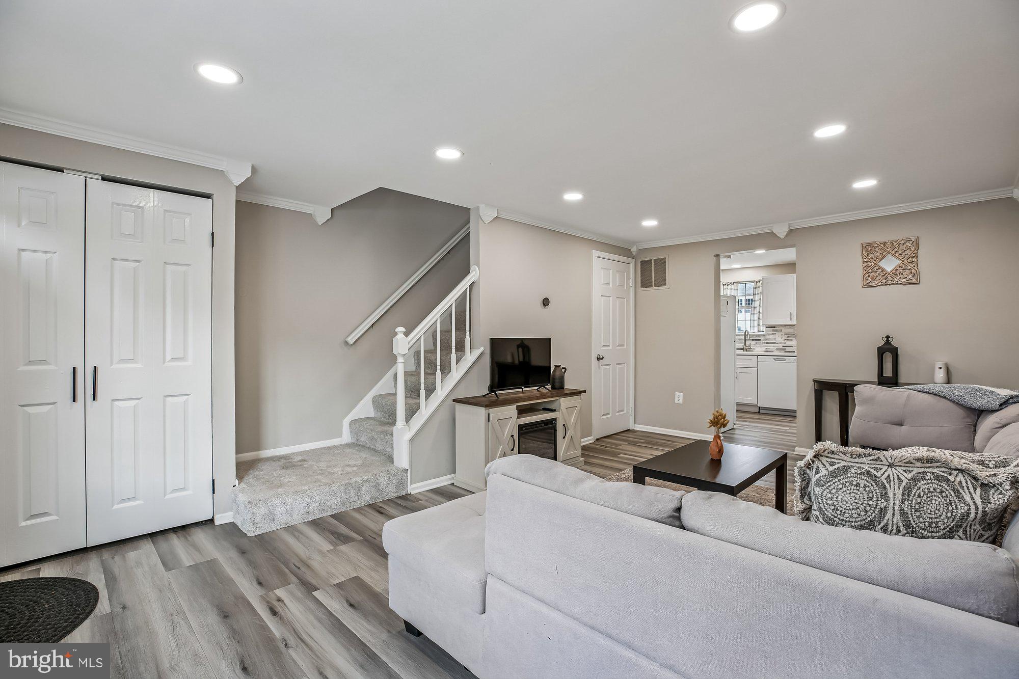 COUNTRYSIDE - Residential