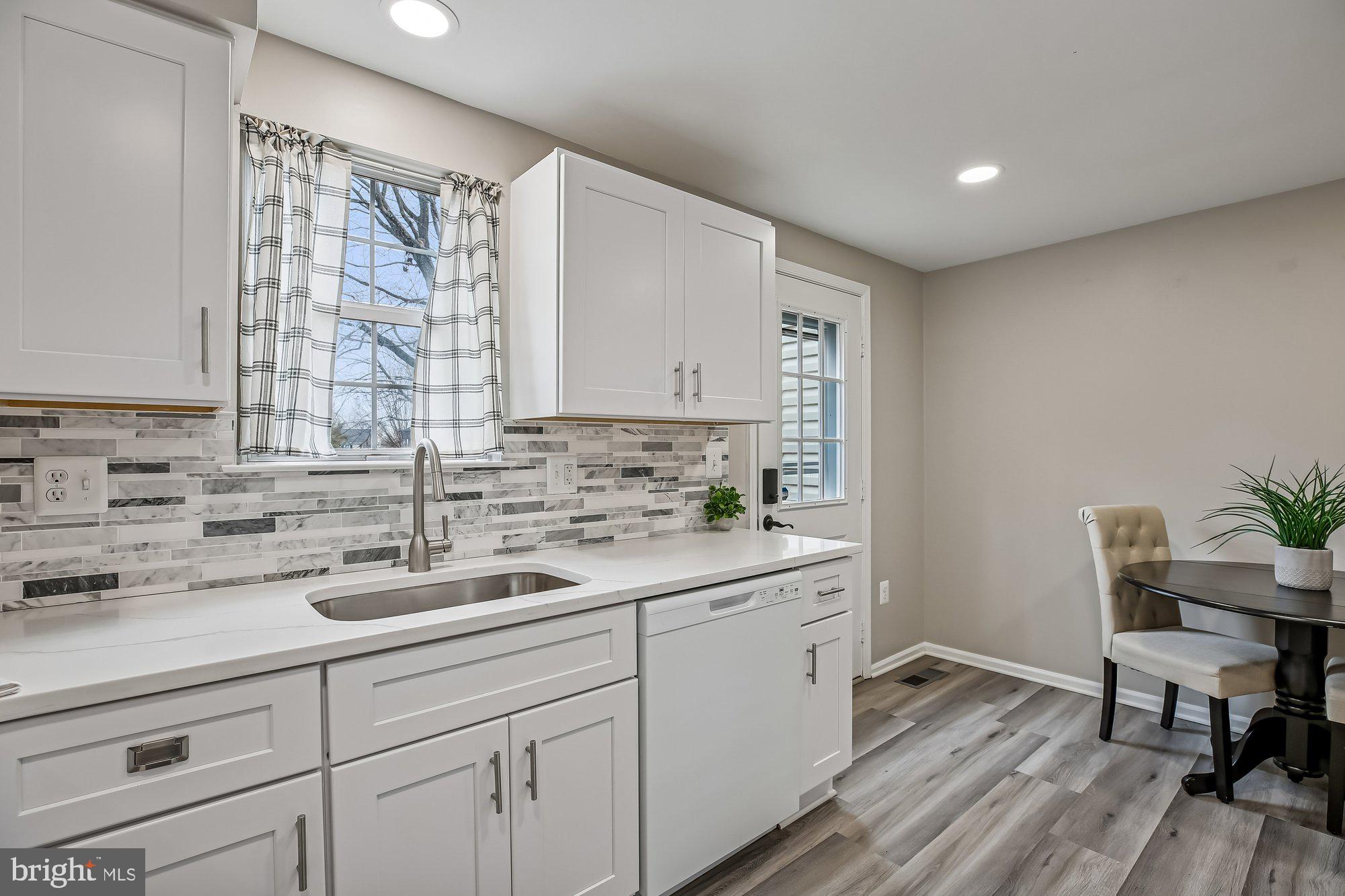 COUNTRYSIDE - Residential