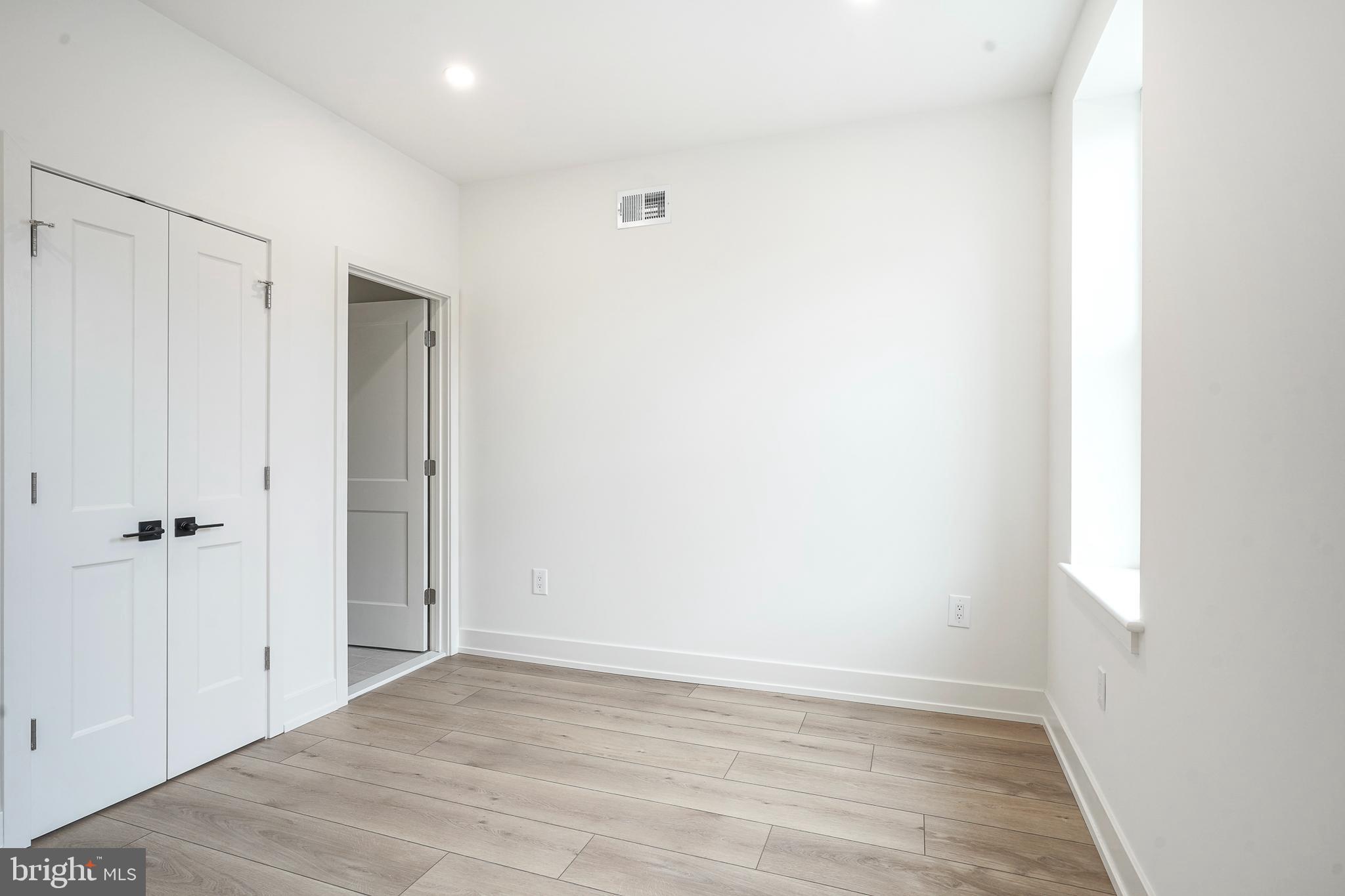 LOWER MOYAMENSING - Residential