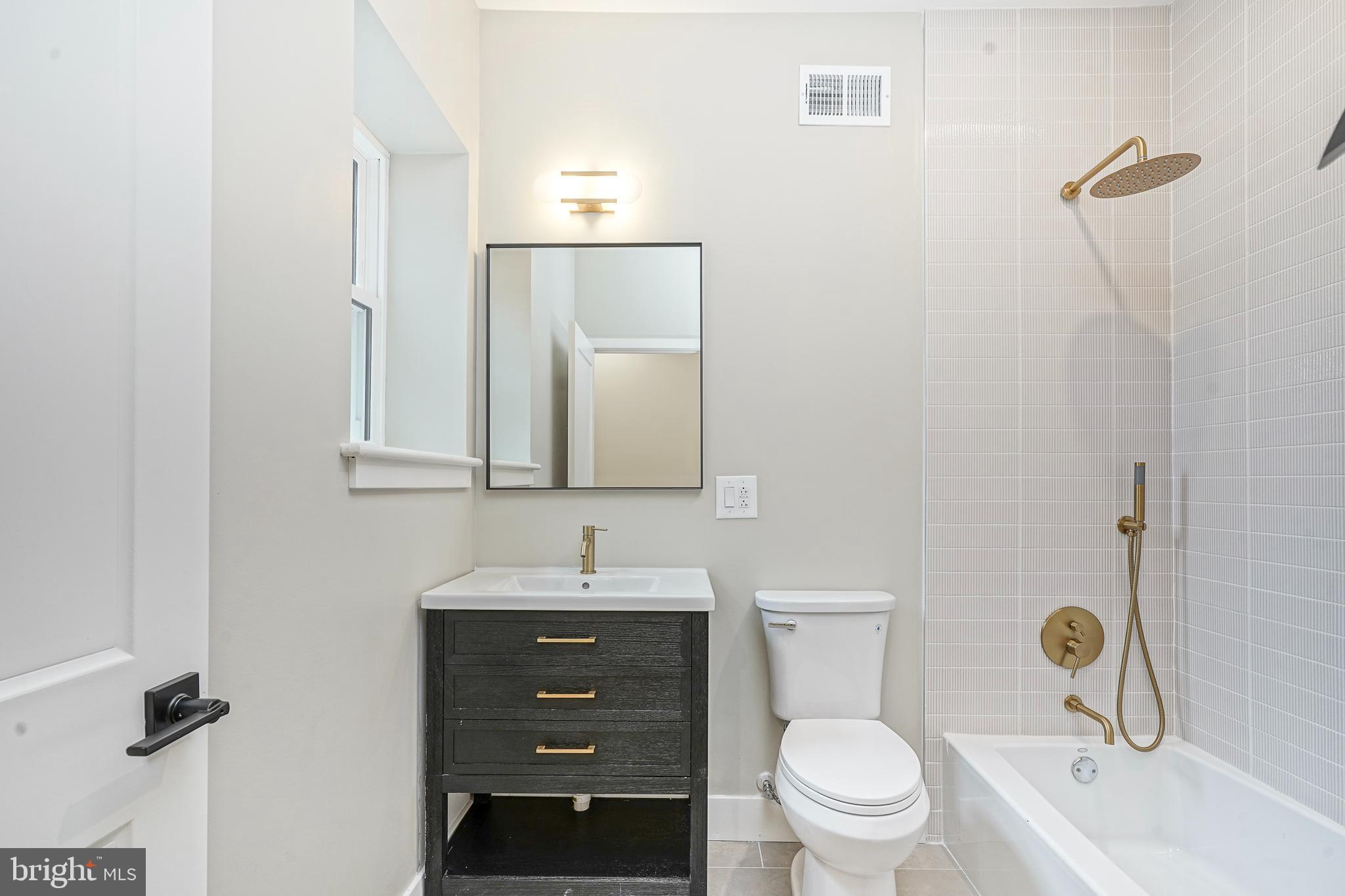 LOWER MOYAMENSING - Residential