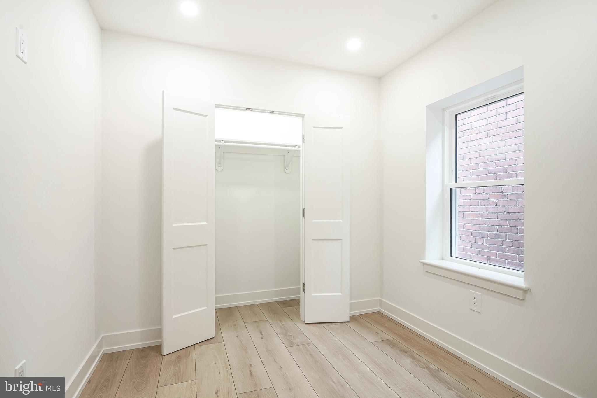 LOWER MOYAMENSING - Residential