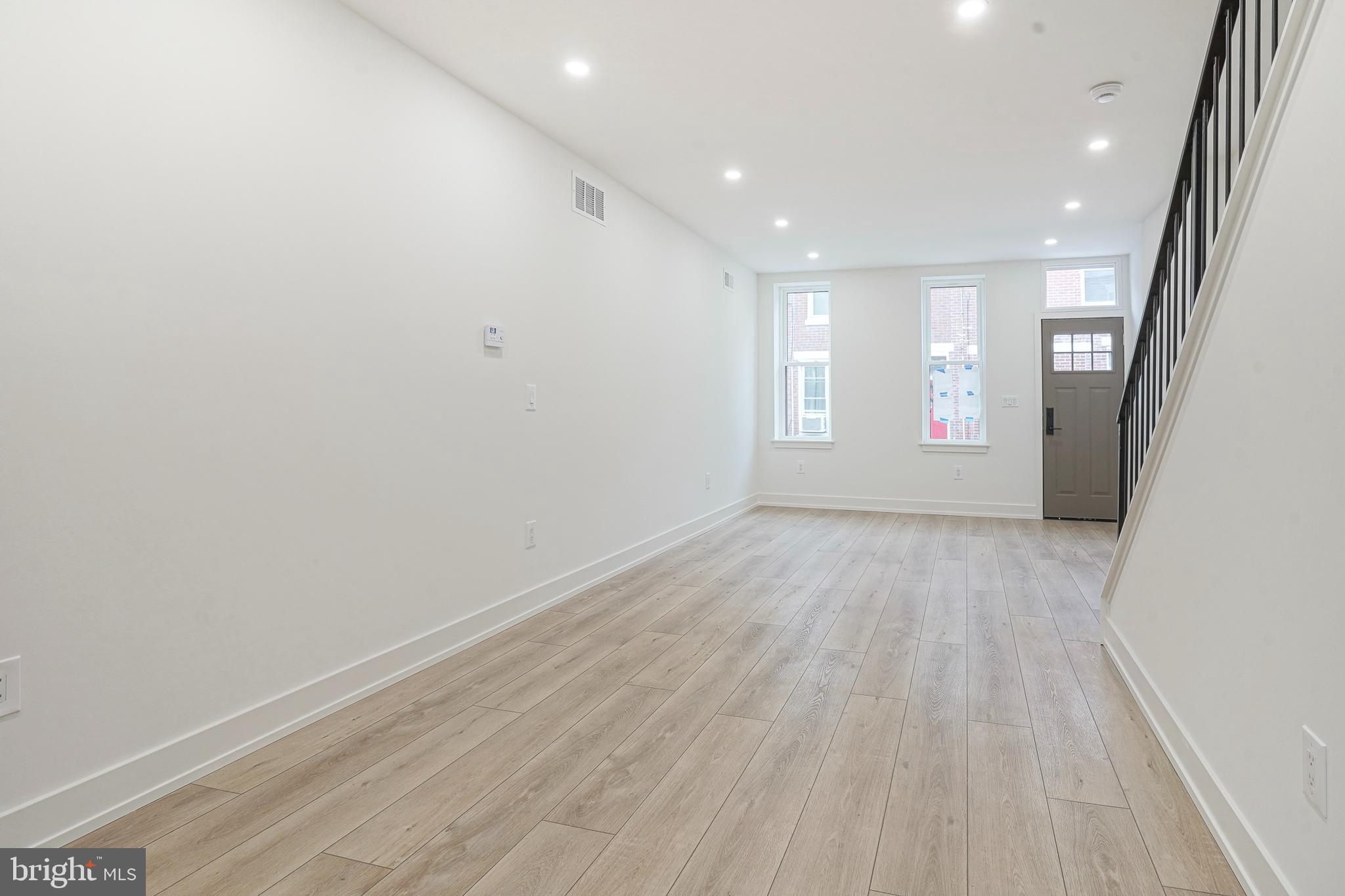 LOWER MOYAMENSING - Residential