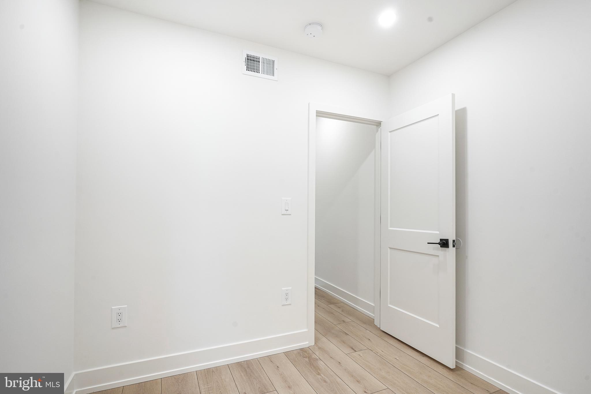 LOWER MOYAMENSING - Residential