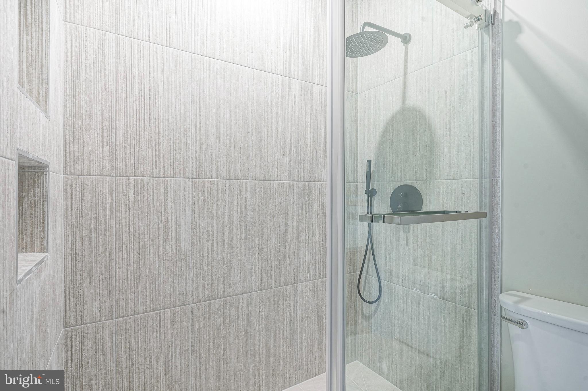 LOWER MOYAMENSING - Residential