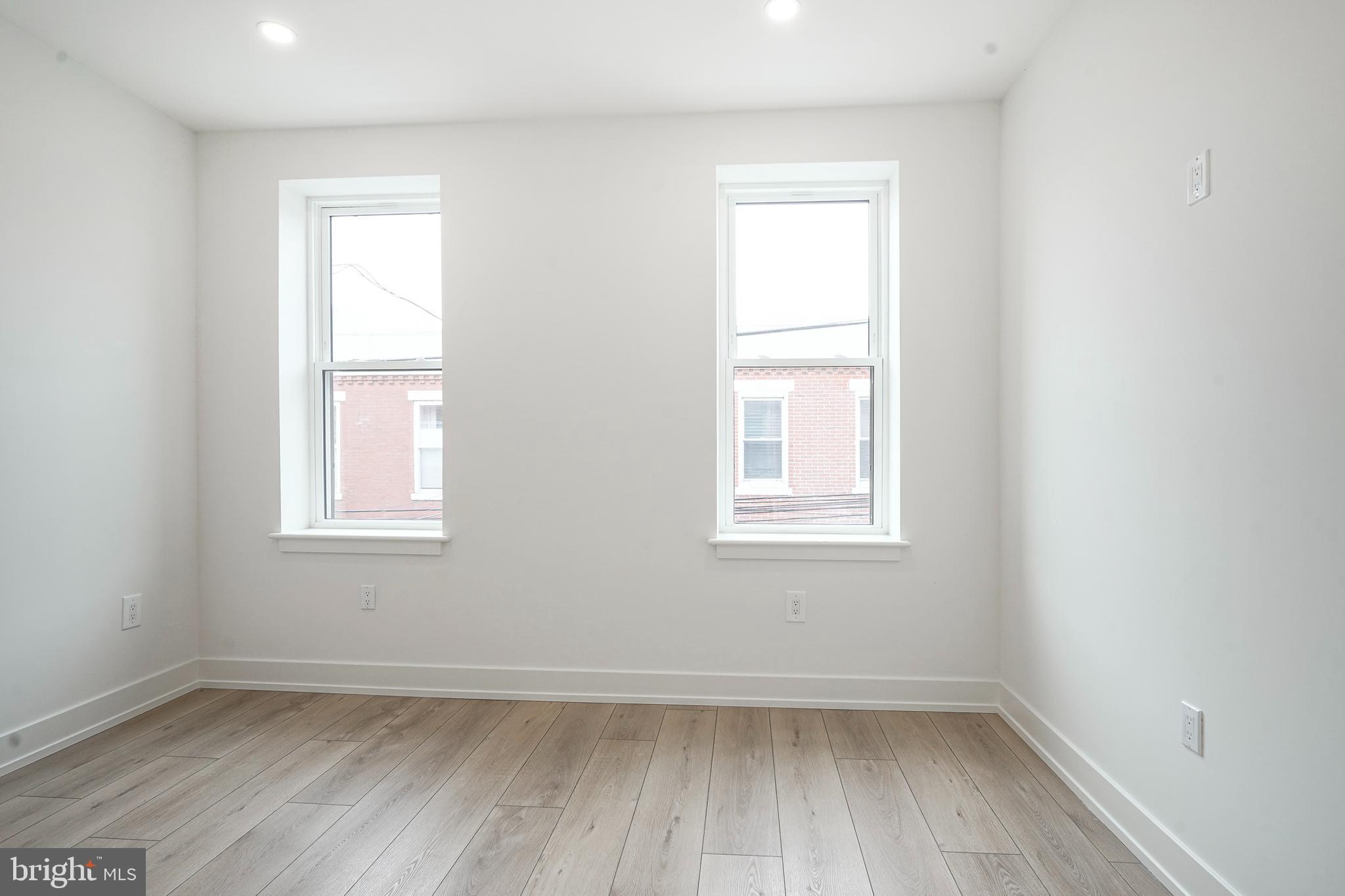 LOWER MOYAMENSING - Residential