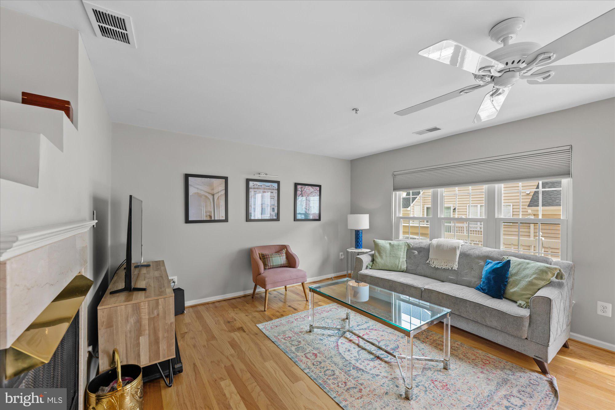 CAMERON STATION - Residential