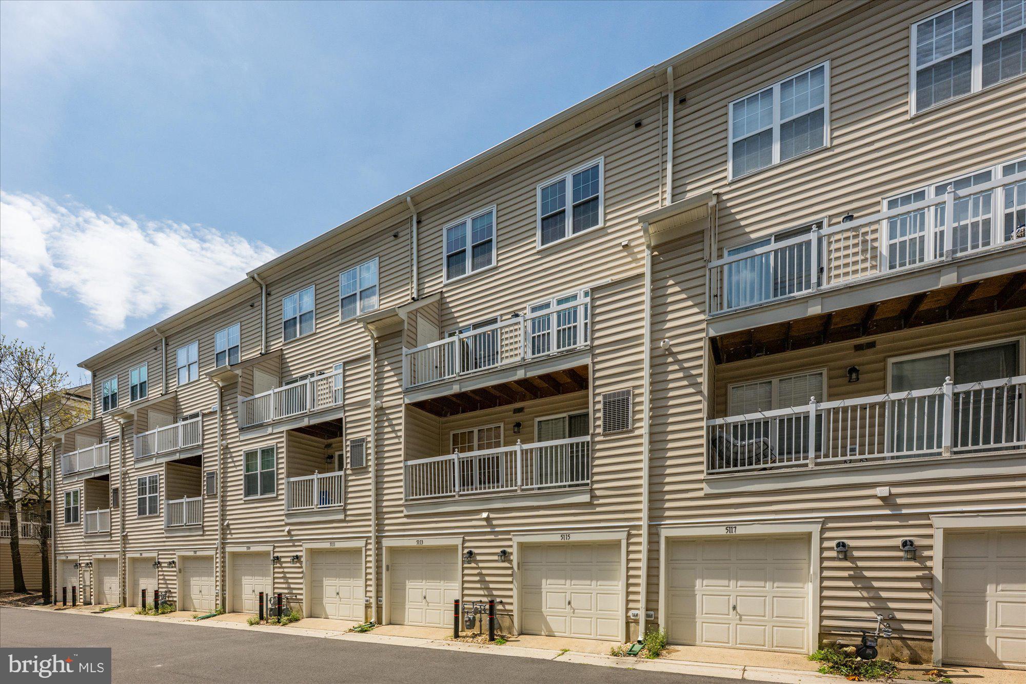 CAMERON STATION - Residential