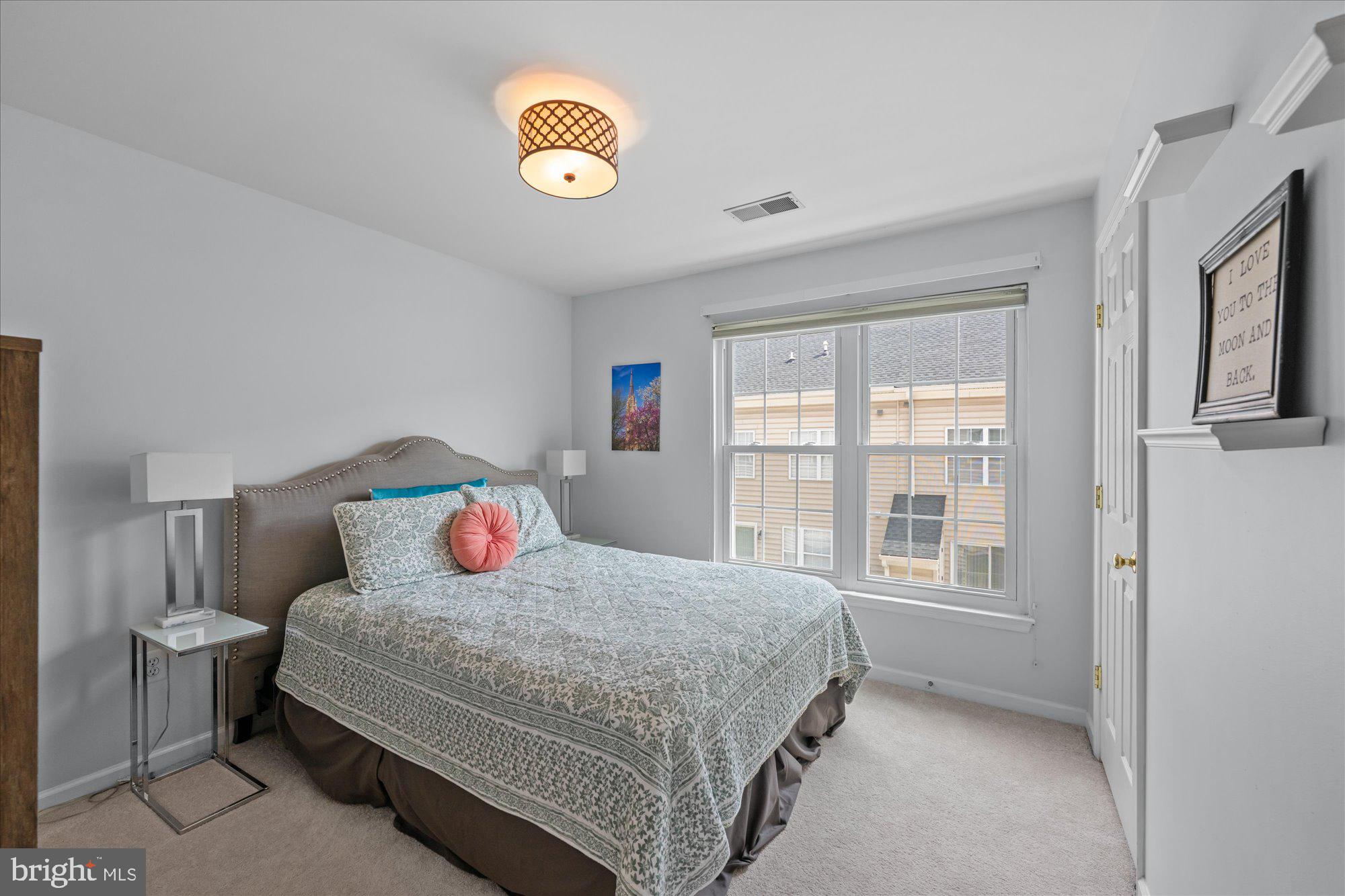 CAMERON STATION - Residential