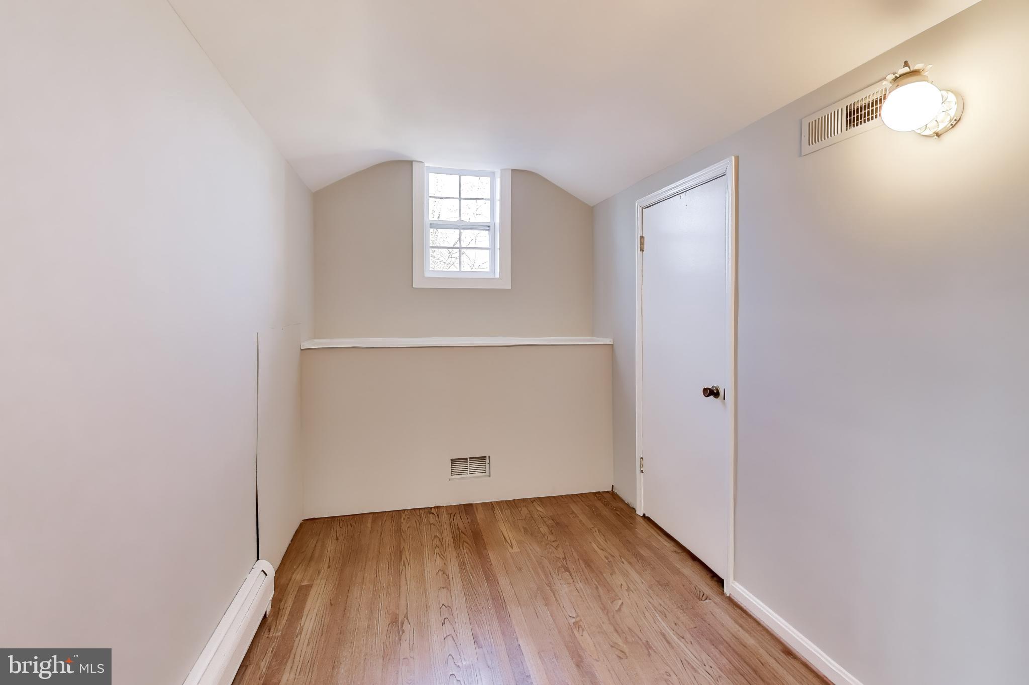 BELTSVILLE - Residential