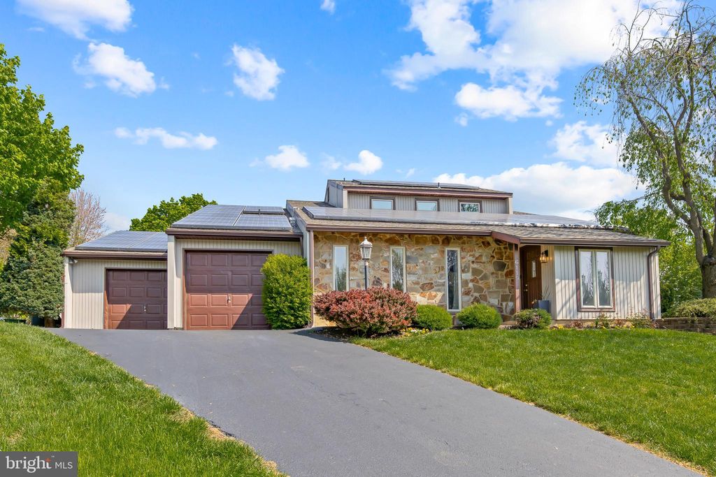 Photo of 6119 GENEVA DR, EAST PETERSBURG, PA 17520 (MLS # PALA2034164)