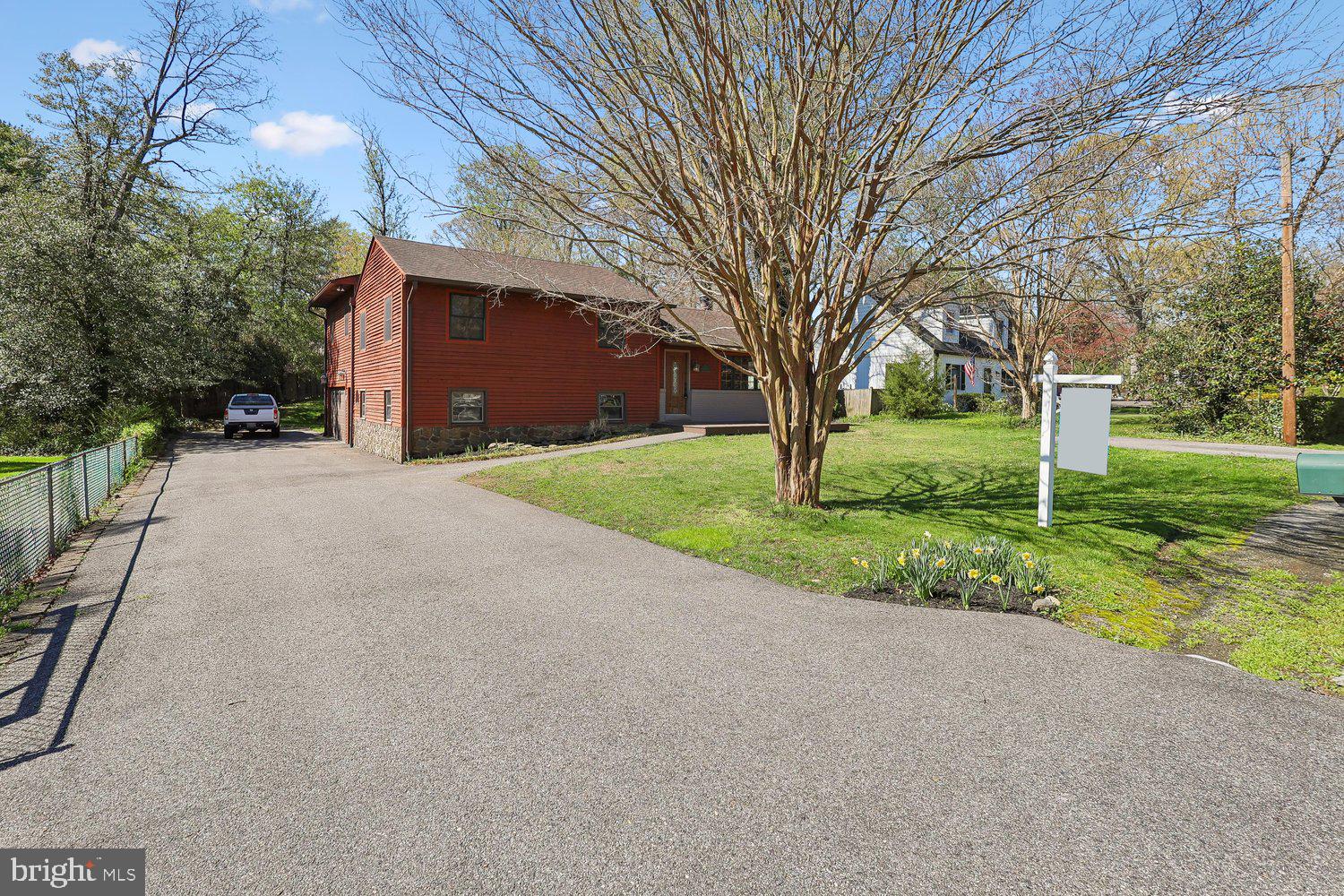 HILLSMERE ESTATES - Residential