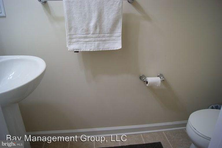 STONEHOUSE RUN - Residential Lease