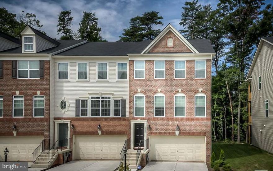 3BR/2BA Contemporary Townhome in Stone House Run (Glen Burnie) - 2-Car Garage Contemporary Townhome with 3 Bedrooms, 2 Full Bathrooms with Double Vanities, and 2 Half Baths. Everything Included Luxury Gourmet Kitchen, 10x18 Composite Deck, 42" Maple Cabinets, Granite Counters, Hardwood Floors in Kitchen, Vaulted Ceilings, Home Automation & Fully Finished Recreation Room. Avail after Sep 21.