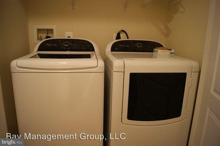 STONEHOUSE RUN - Residential Lease