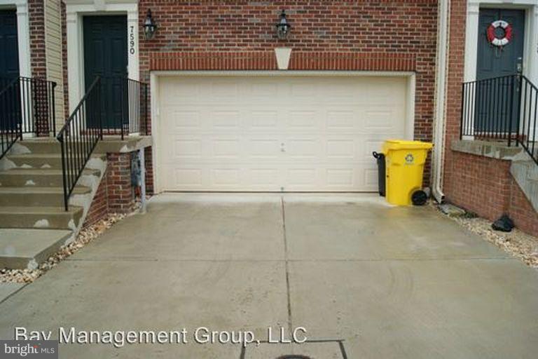 STONEHOUSE RUN - Residential Lease