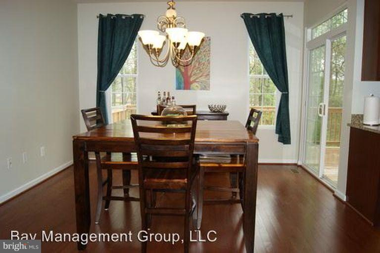 STONEHOUSE RUN - Residential Lease