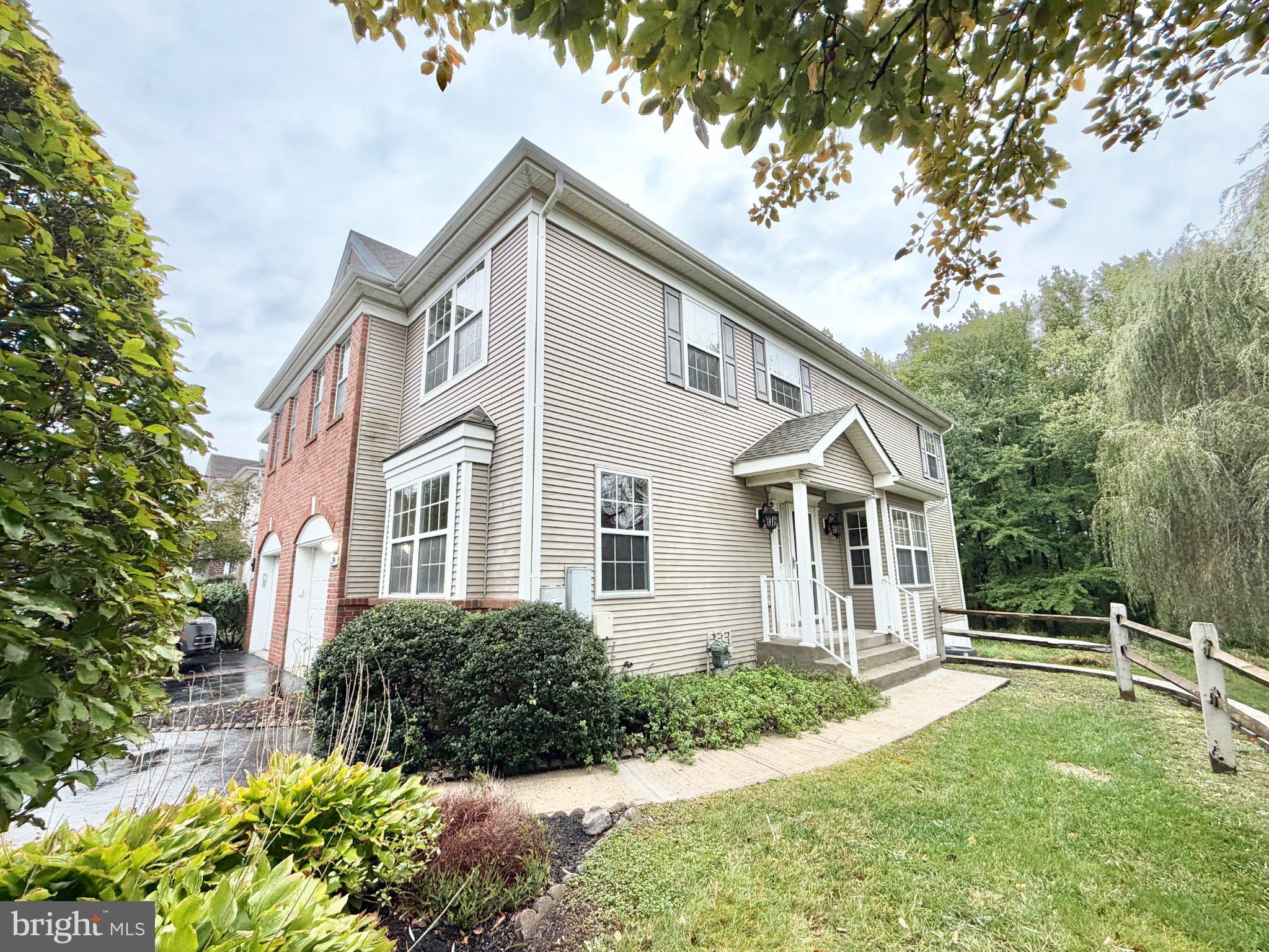 224 FOUNTAYNE LANE