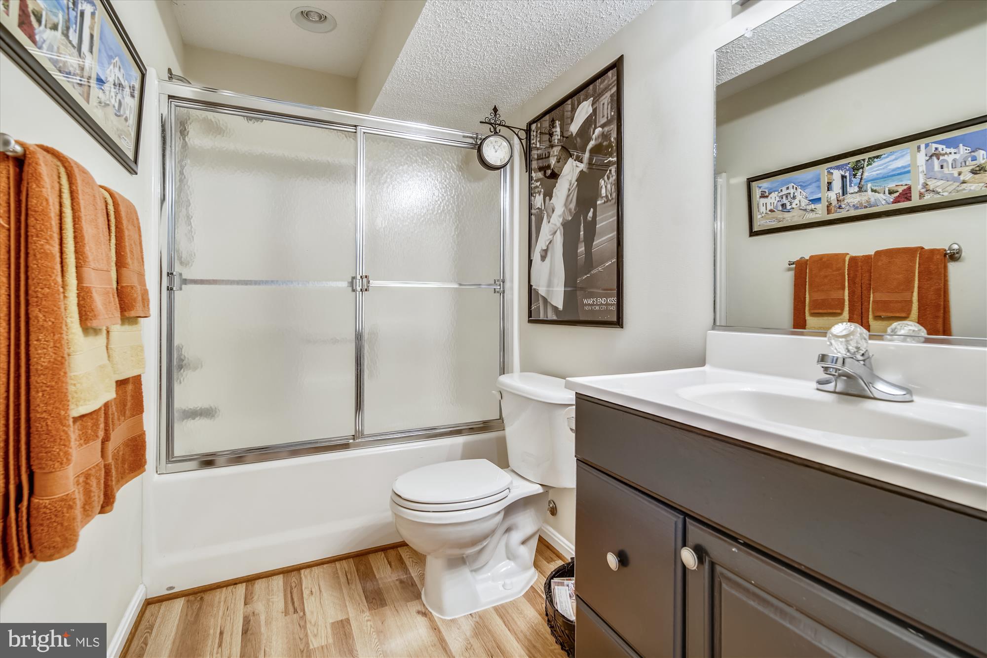 JAMESTOWNE - Residential