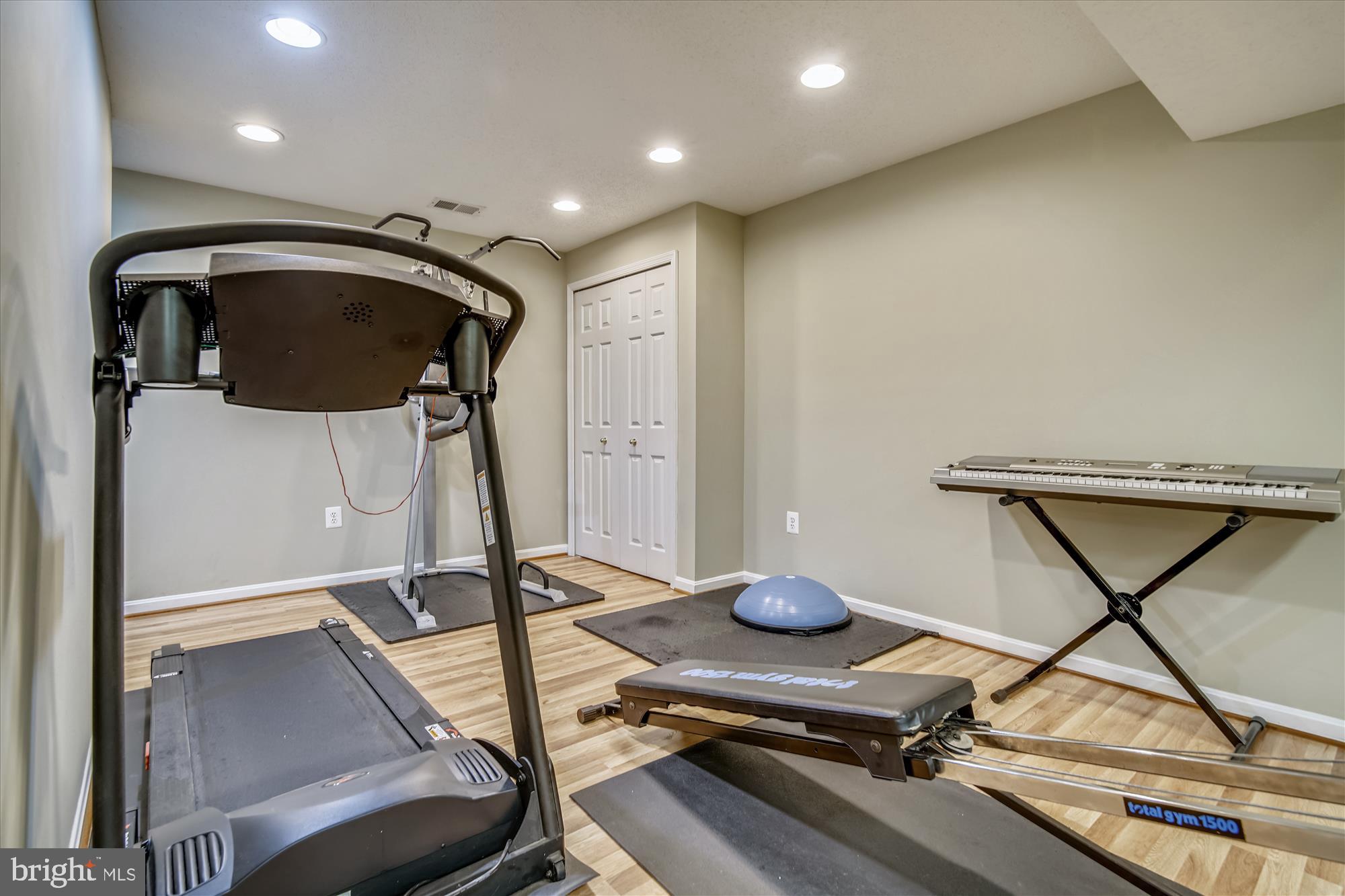 JAMESTOWNE - Residential