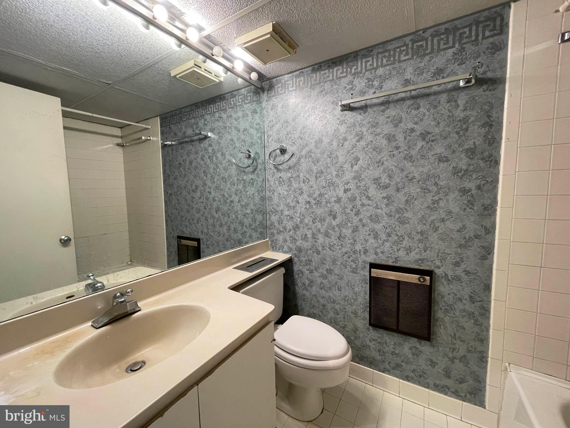 COLD SPRING NEWTOWN - Residential