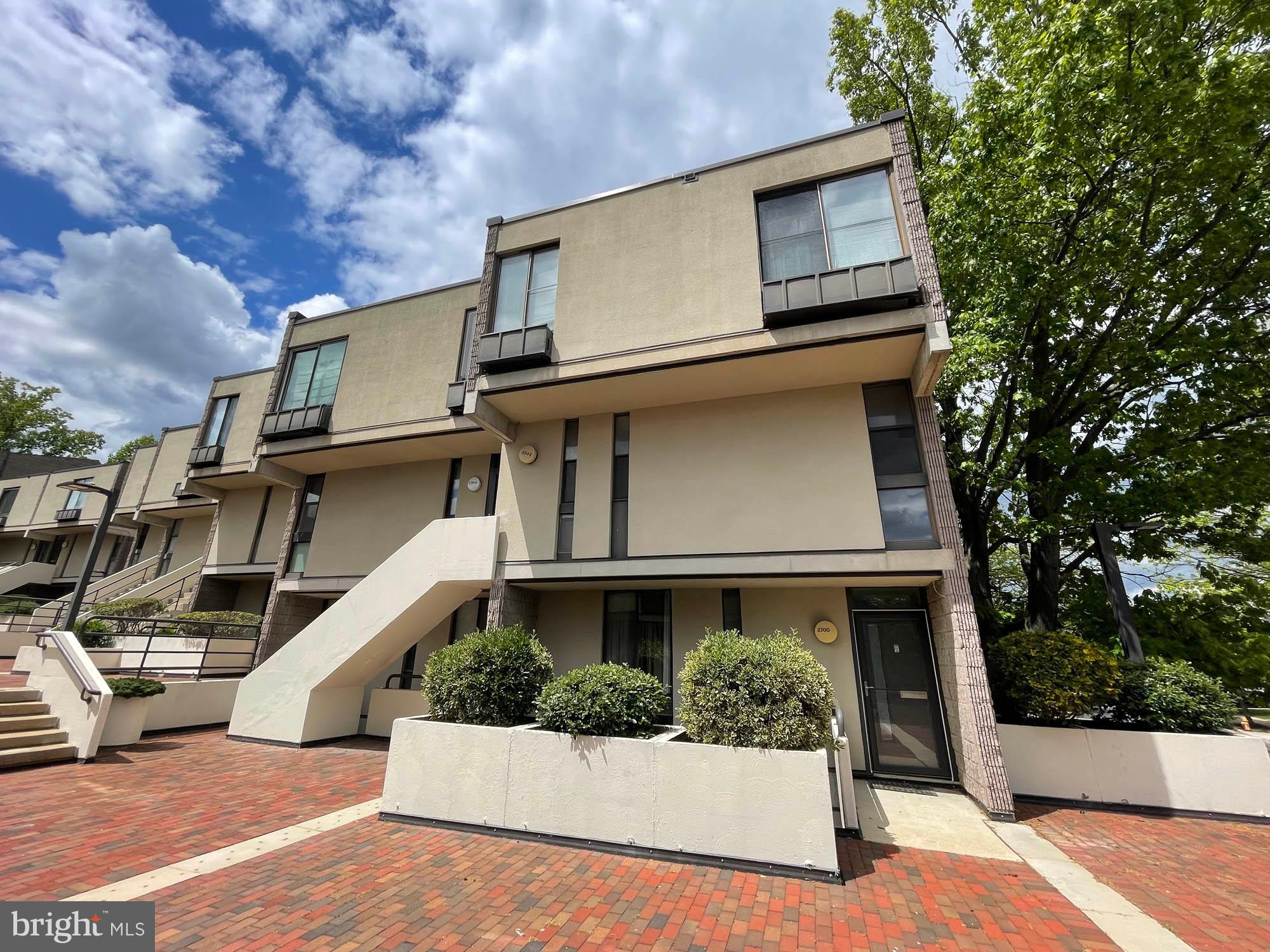 COLD SPRING NEWTOWN - Residential