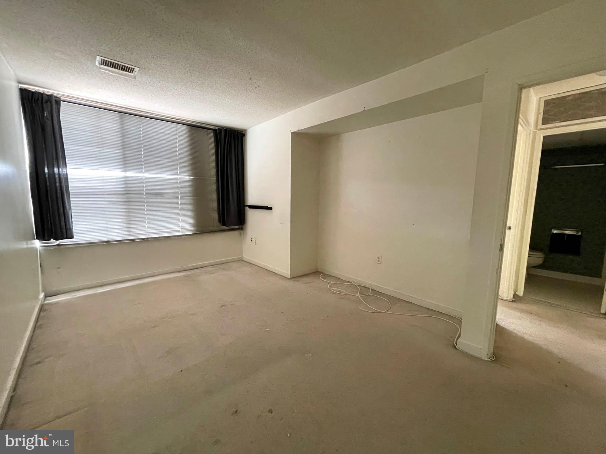 COLD SPRING NEWTOWN - Residential