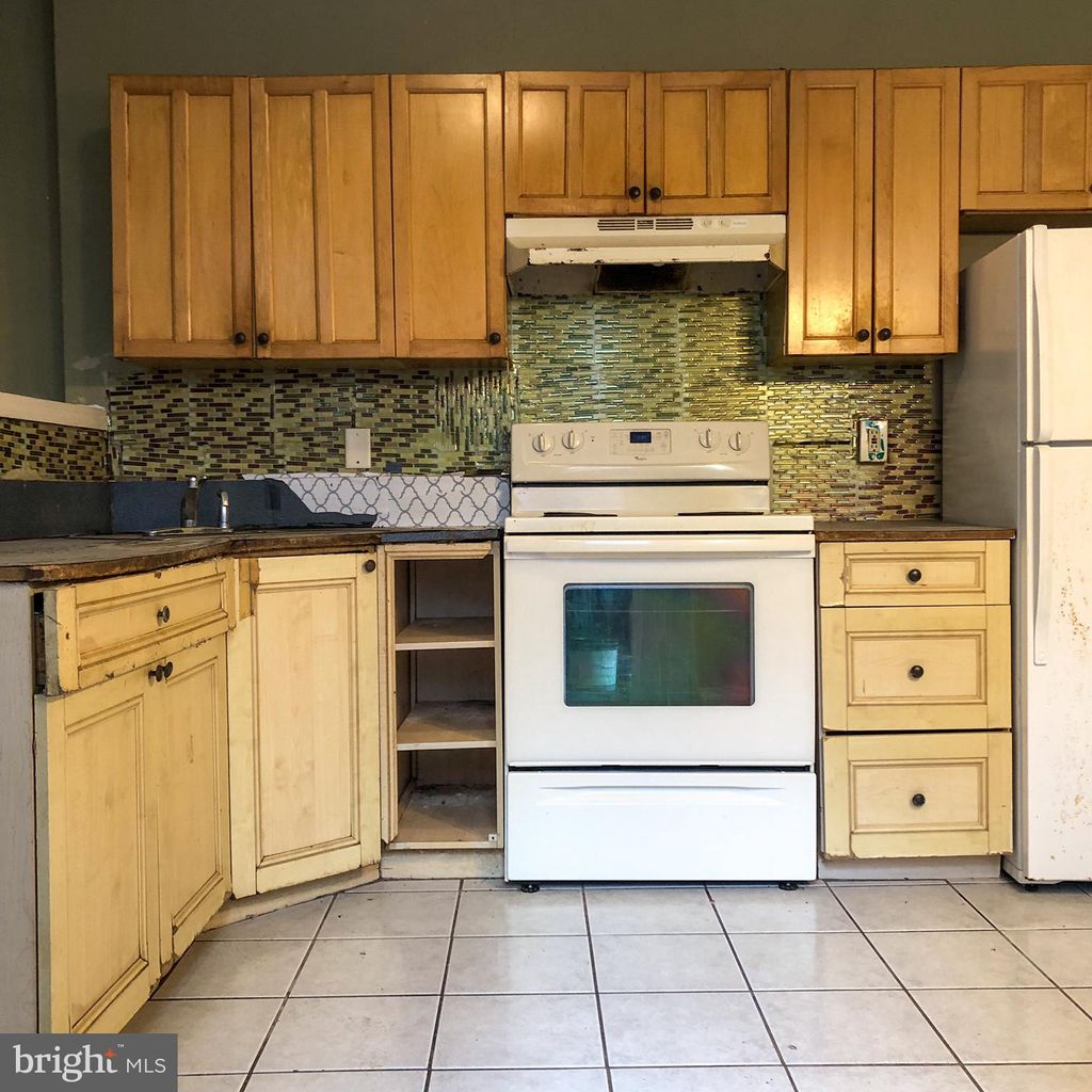 Photo of 341 S Prince Street, LANCASTER, PA 17603 (MLS # PALA2079588)