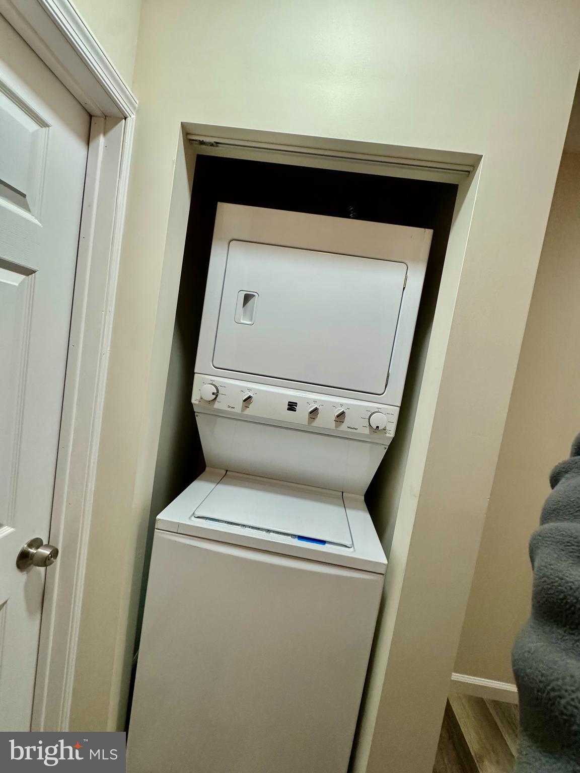 EAST KENSINGTON - Residential Lease