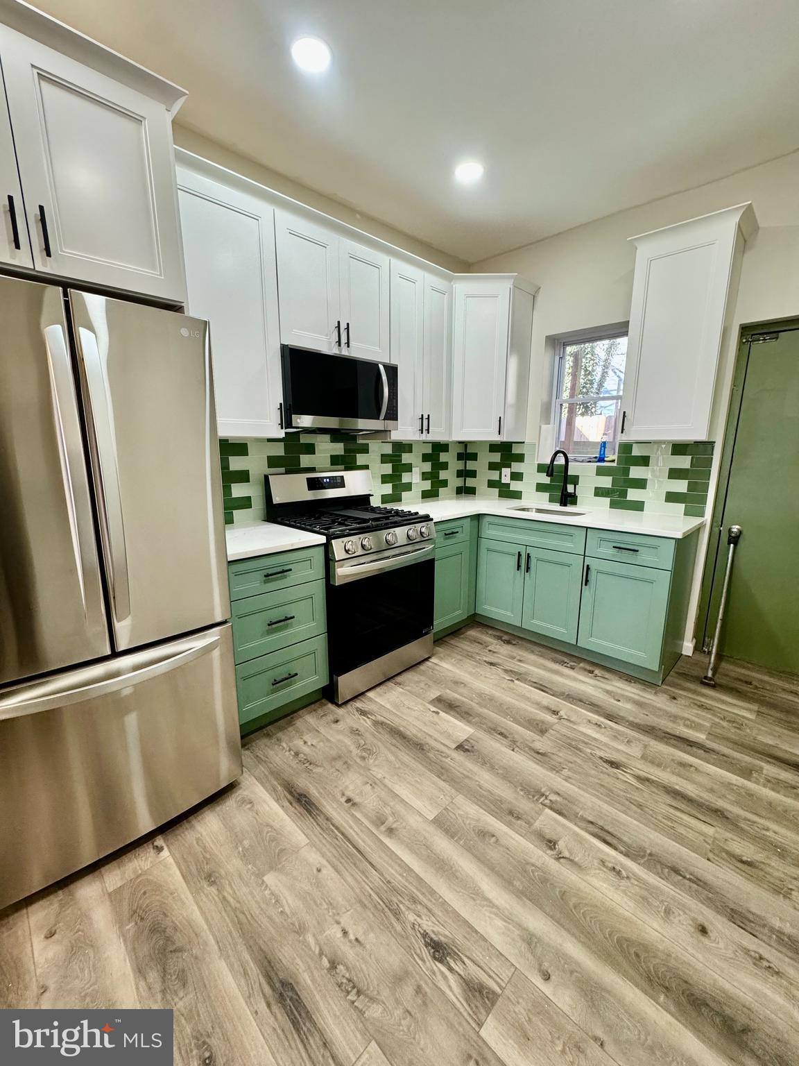 EAST KENSINGTON - Residential Lease