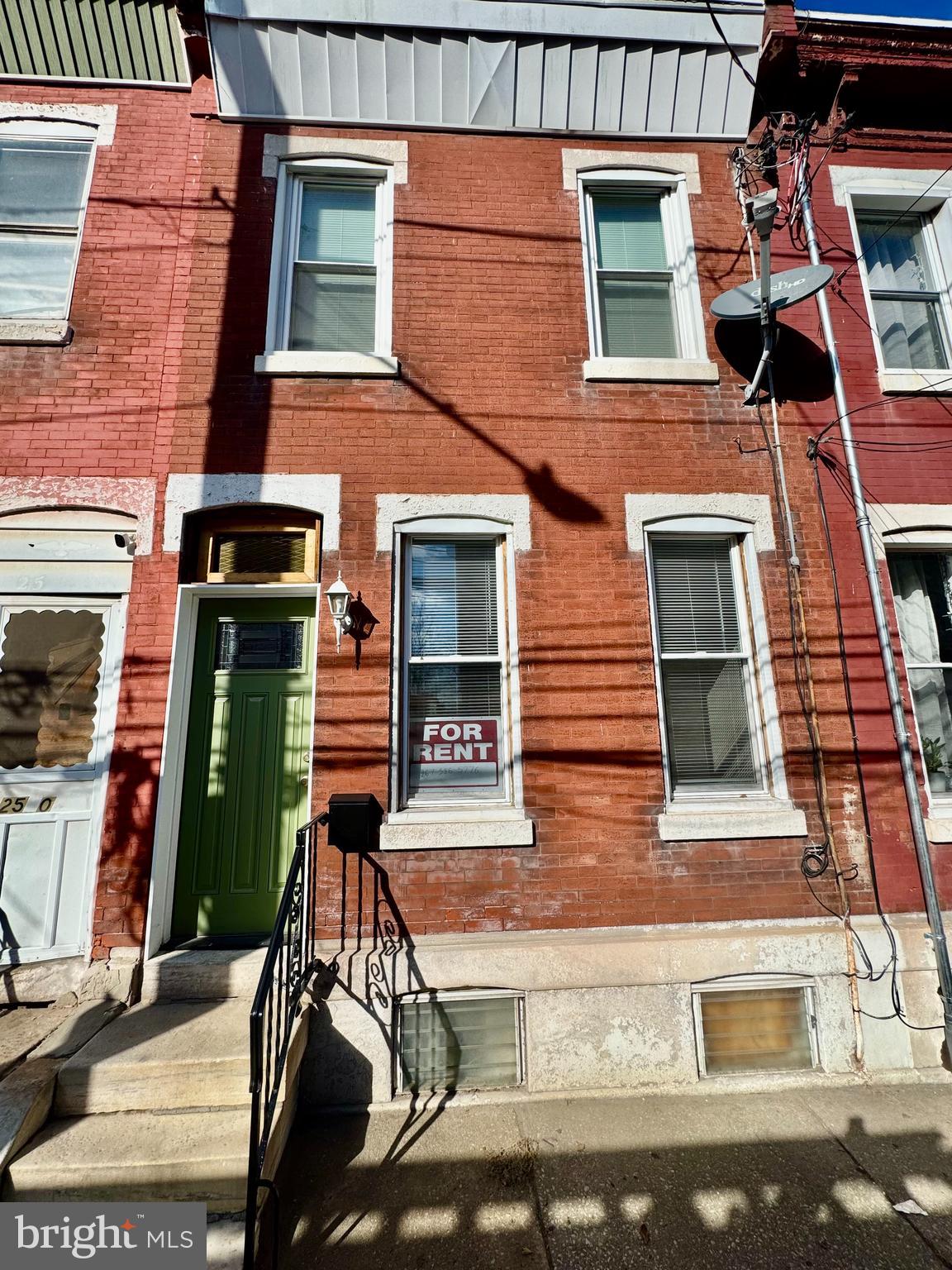 EAST KENSINGTON - Residential Lease