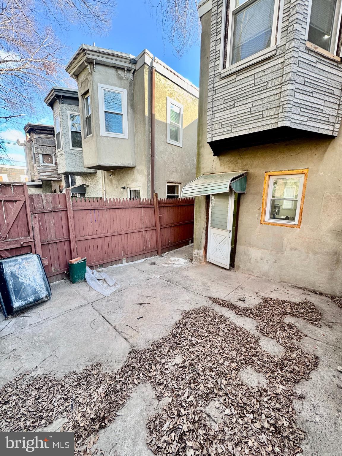 EAST KENSINGTON - Residential Lease