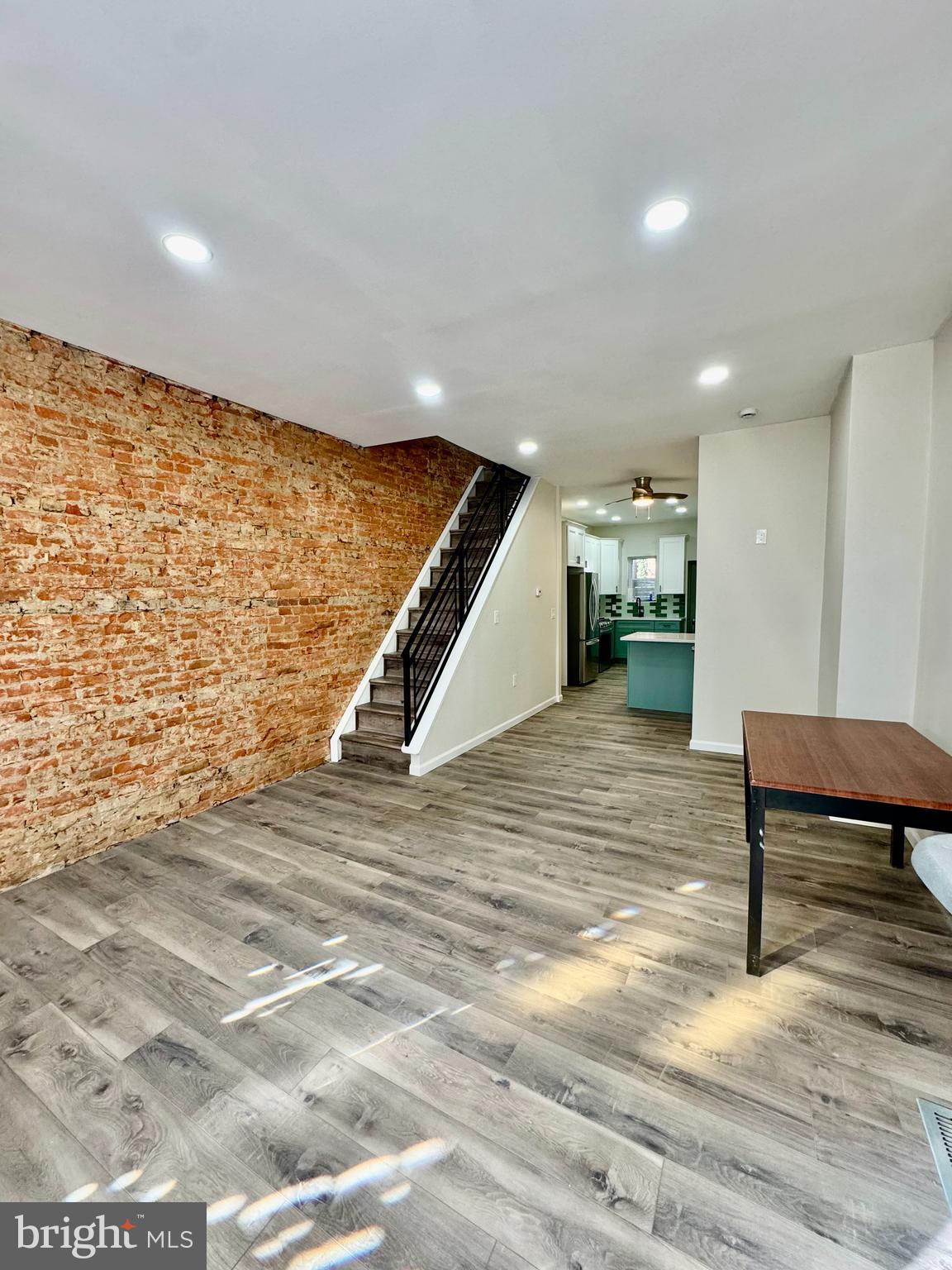 EAST KENSINGTON - Residential Lease