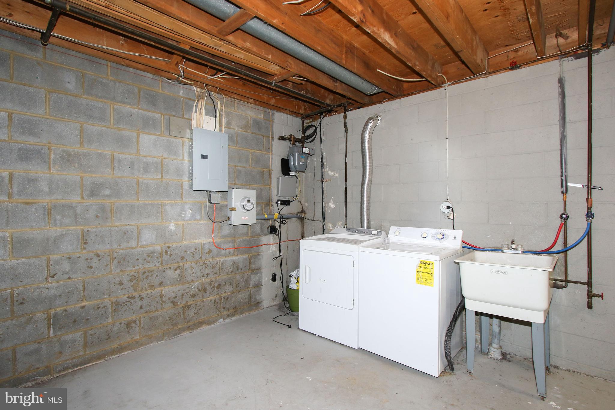 CHARTLEY TOWNHOUSES - Residential