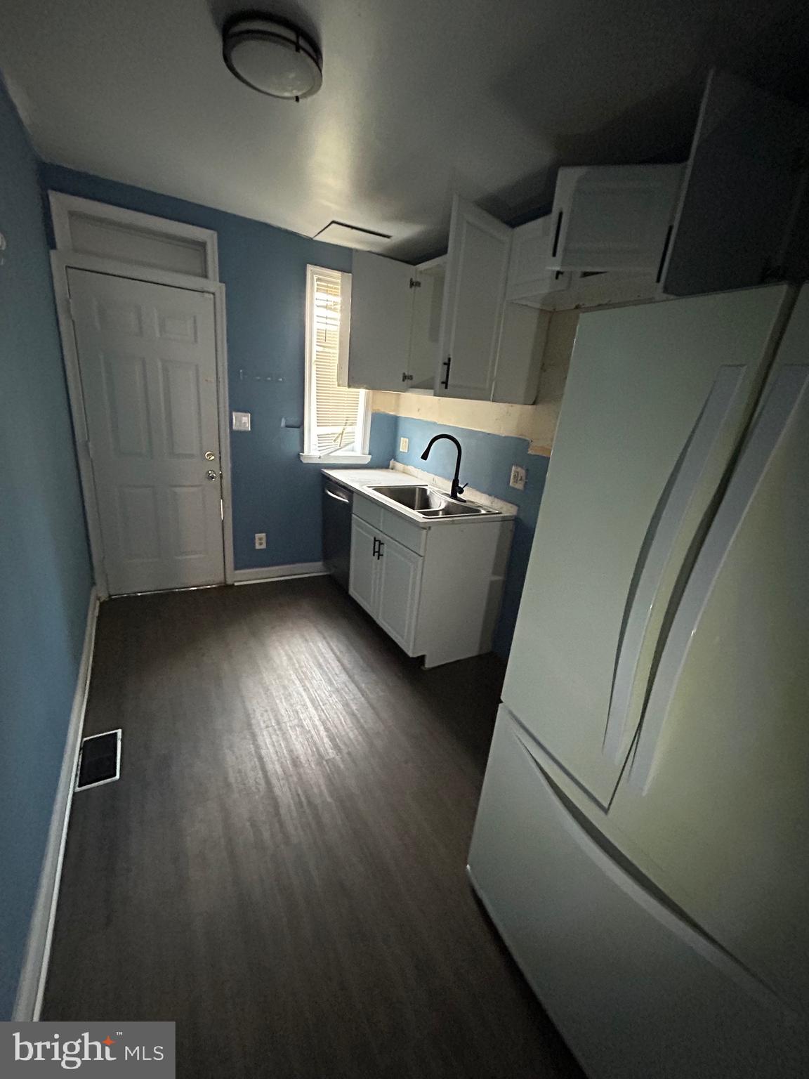 SANDTOWN-WINCHESTER - Residential